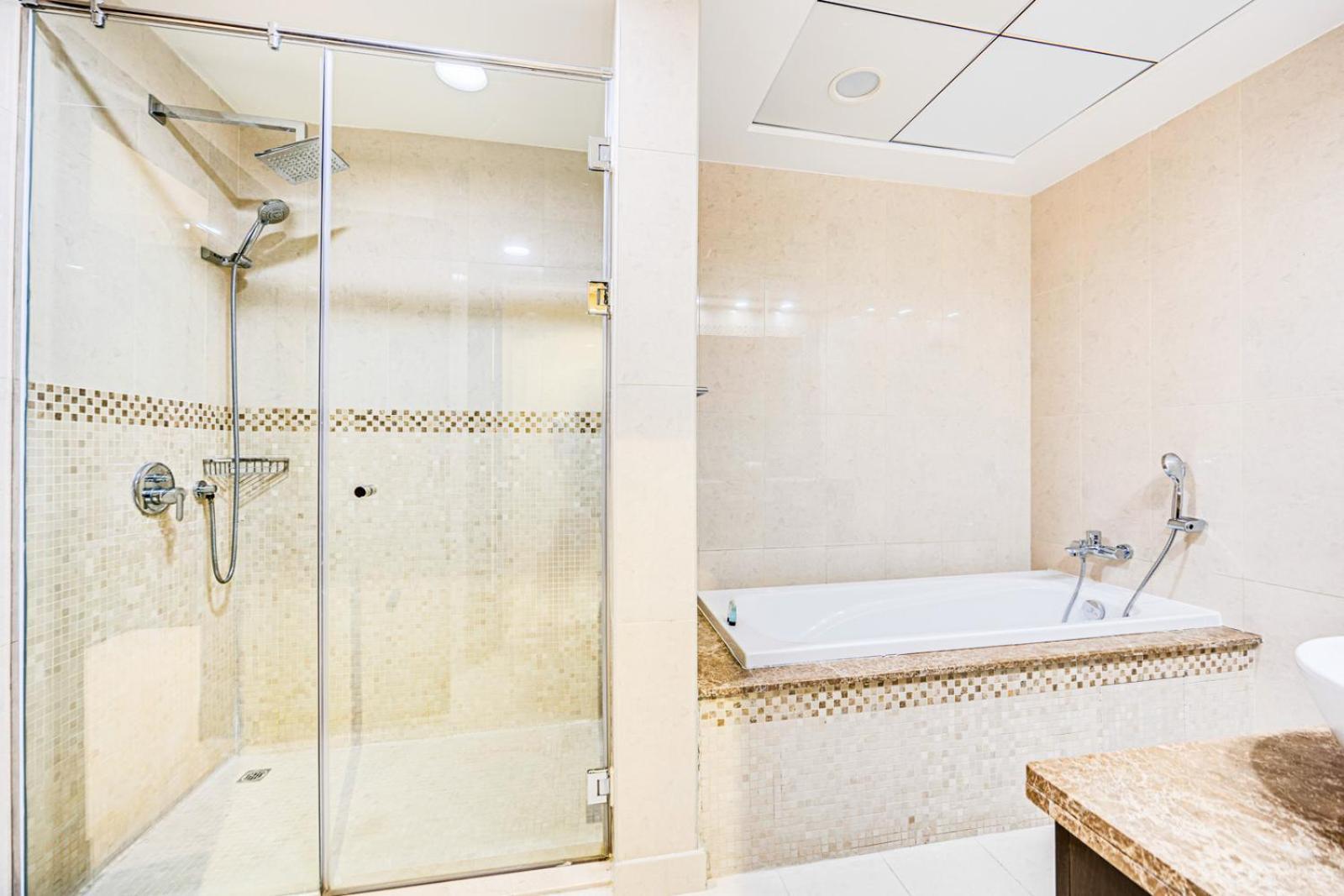 Stylish 2bdr In Balqis