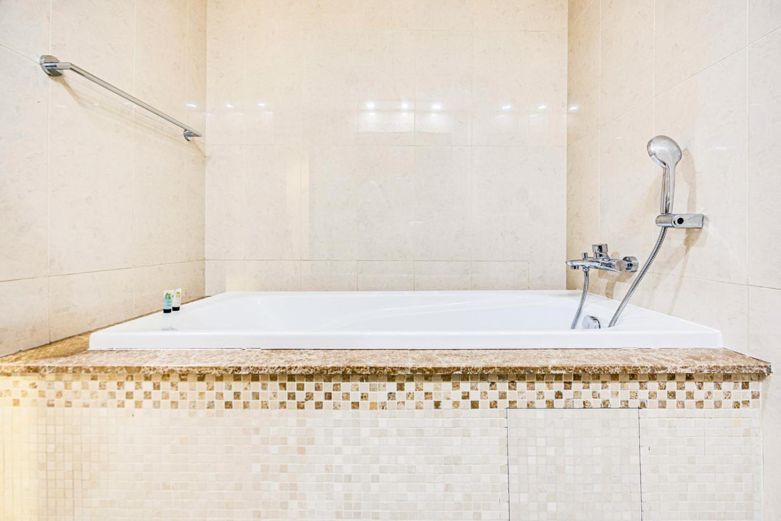 Stylish 2bdr In Balqis