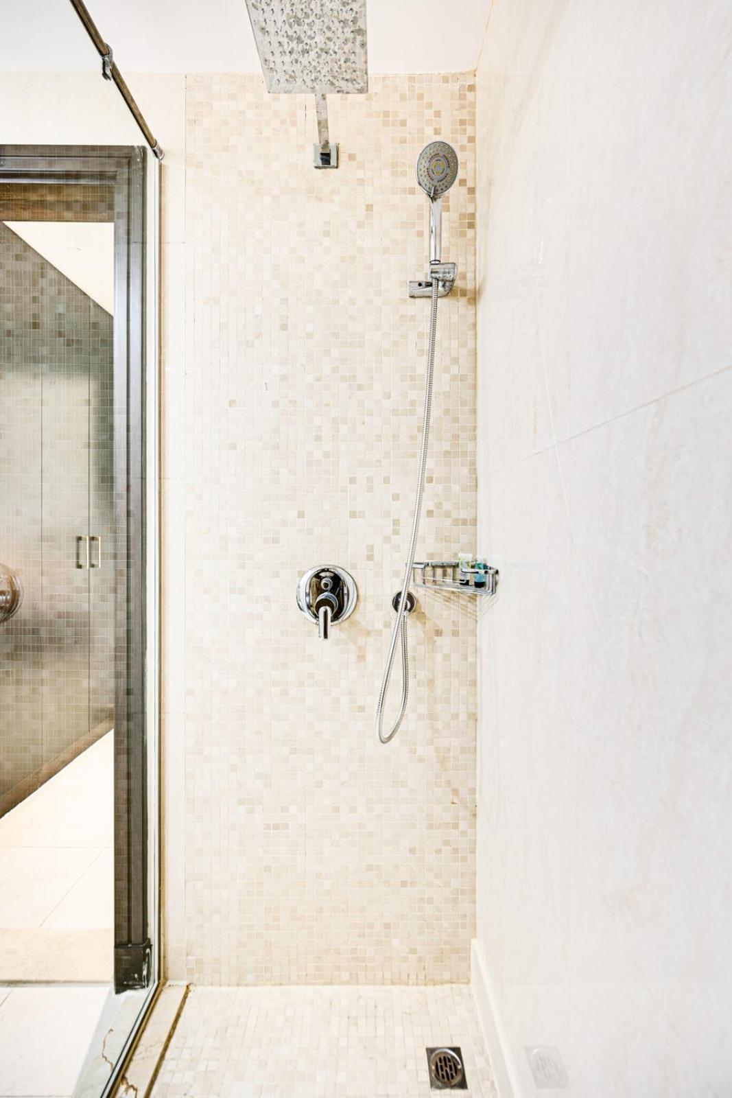 Stylish 2bdr In Balqis Apartment