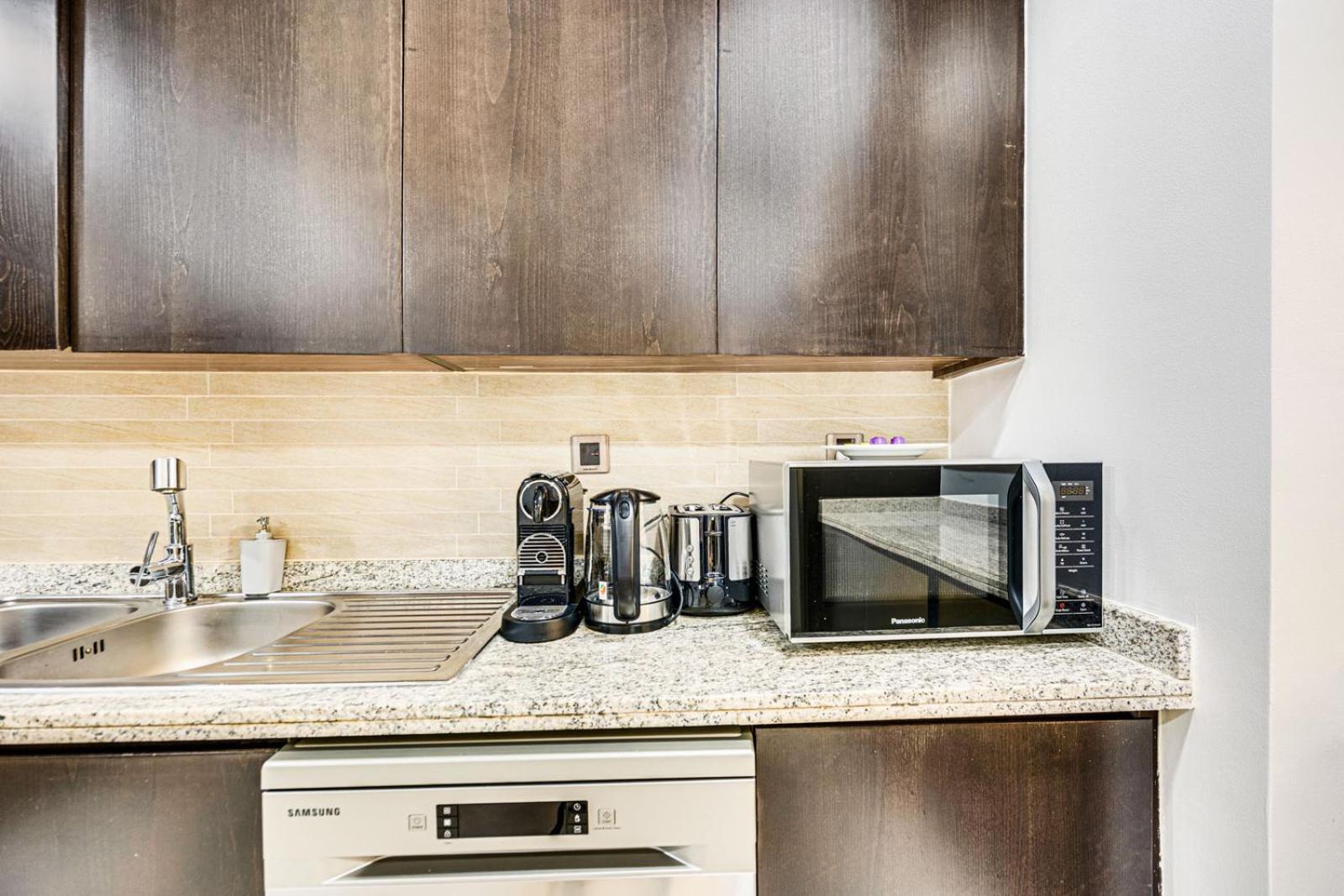 Stylish 2bdr In Balqis Apartment