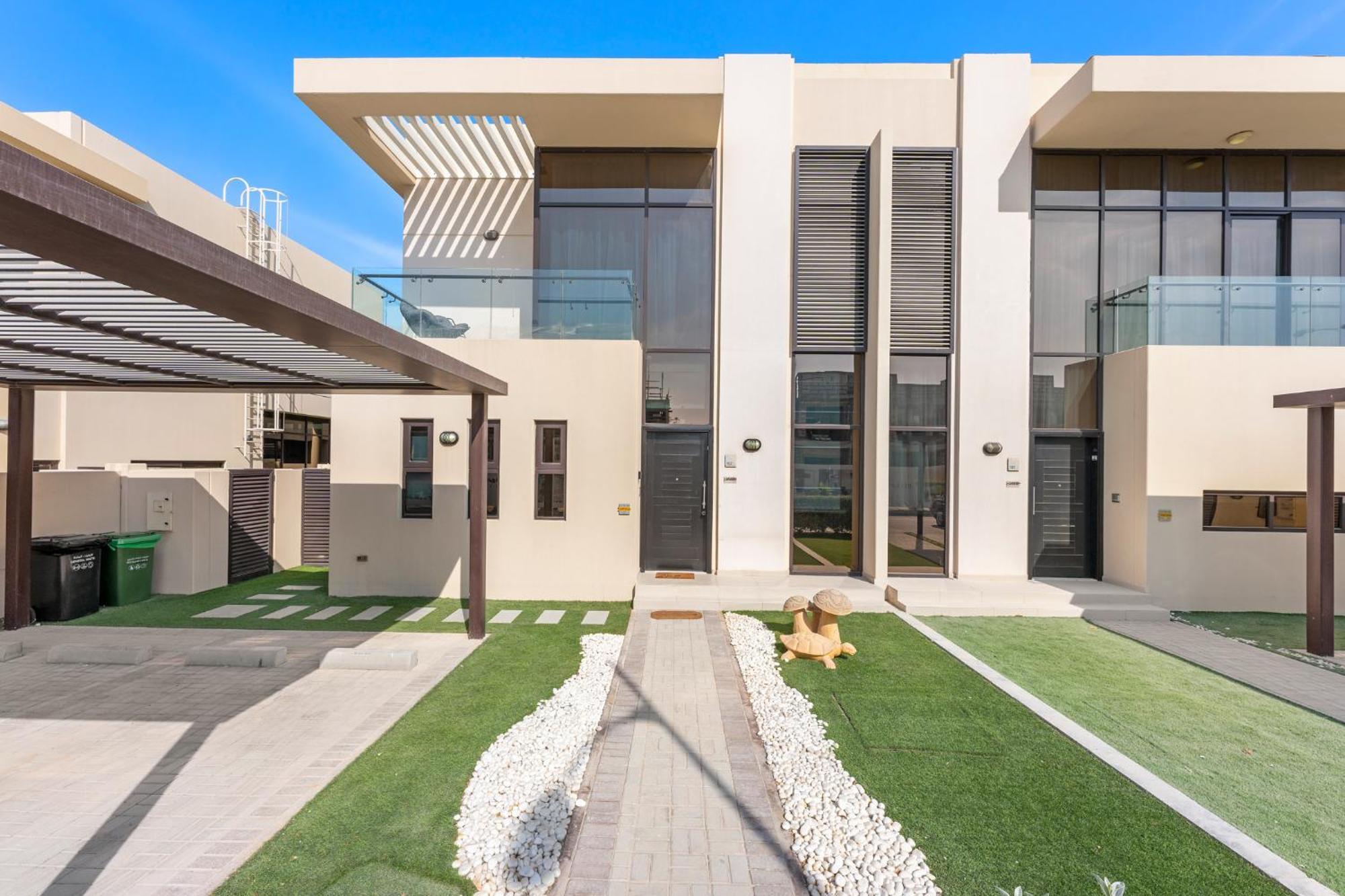 Stonetree - The Modern Family Friendly *