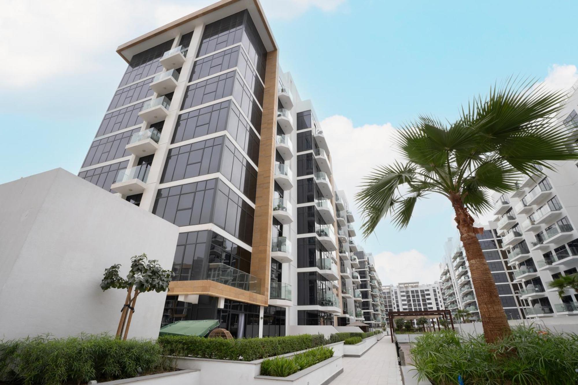 Modern In Azizi Riviera 45 Apartment