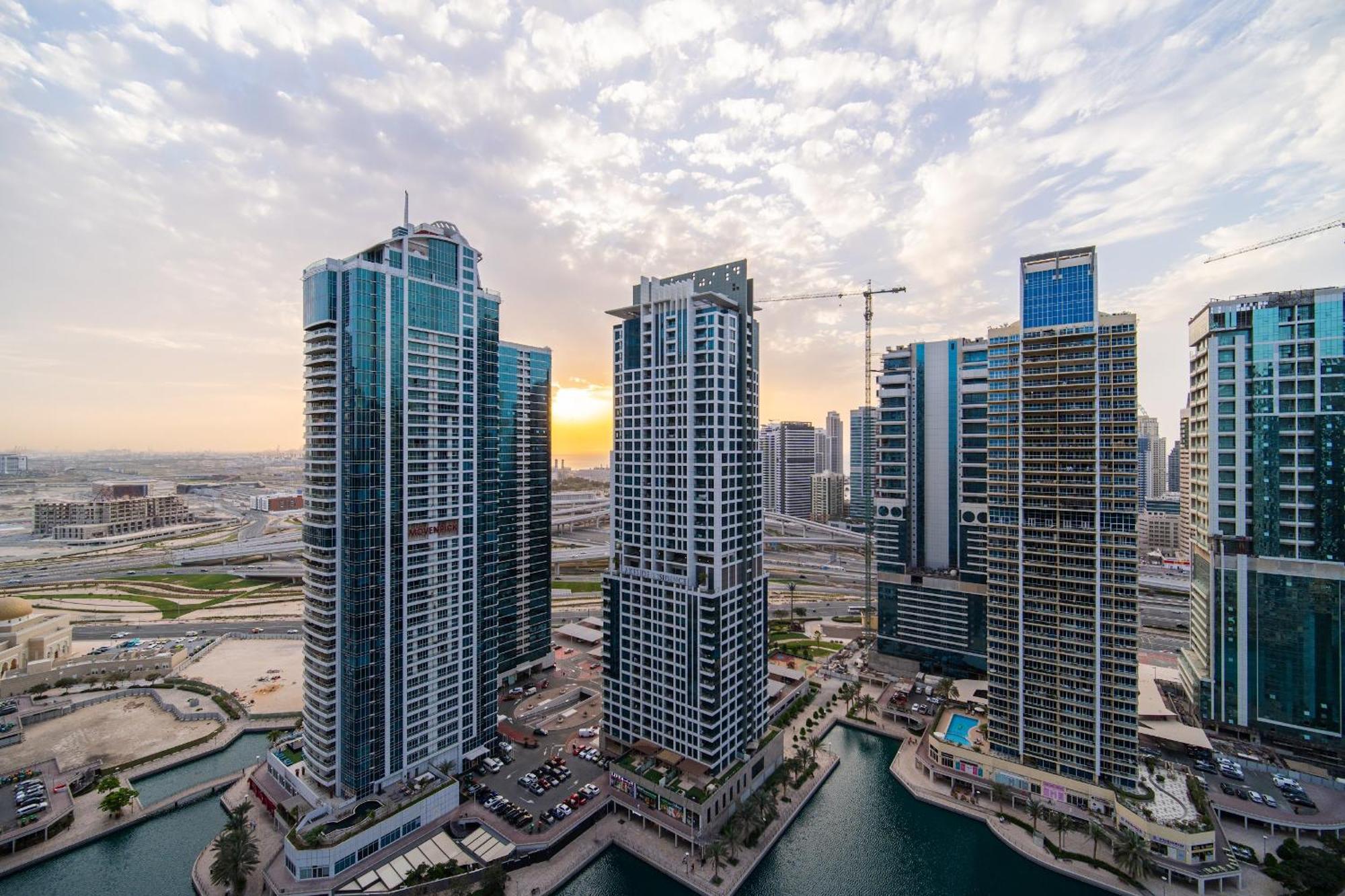 View 1br In Jlt - Walk To Metro & Free Baby Gear * Dubai