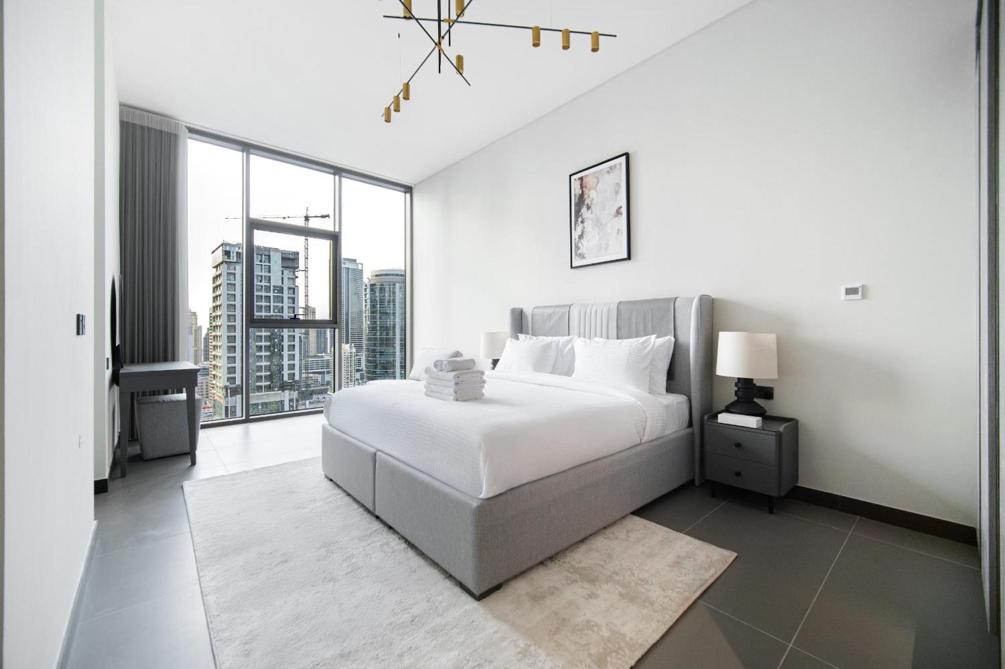 Apartment View 1br In Jlt - Walk To Metro & Free Baby Gear Dubai