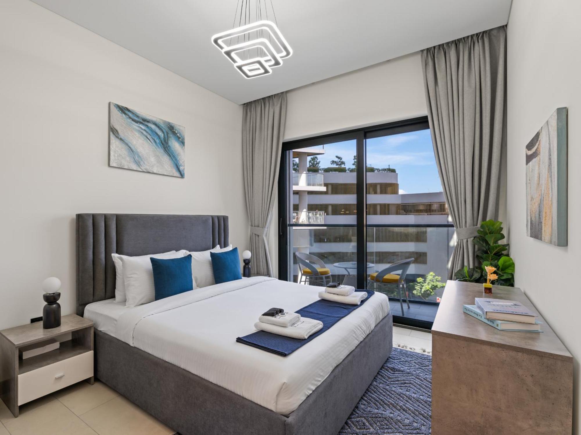 Luxury 1br Featuring Guest & Study Room-sobha Waves *