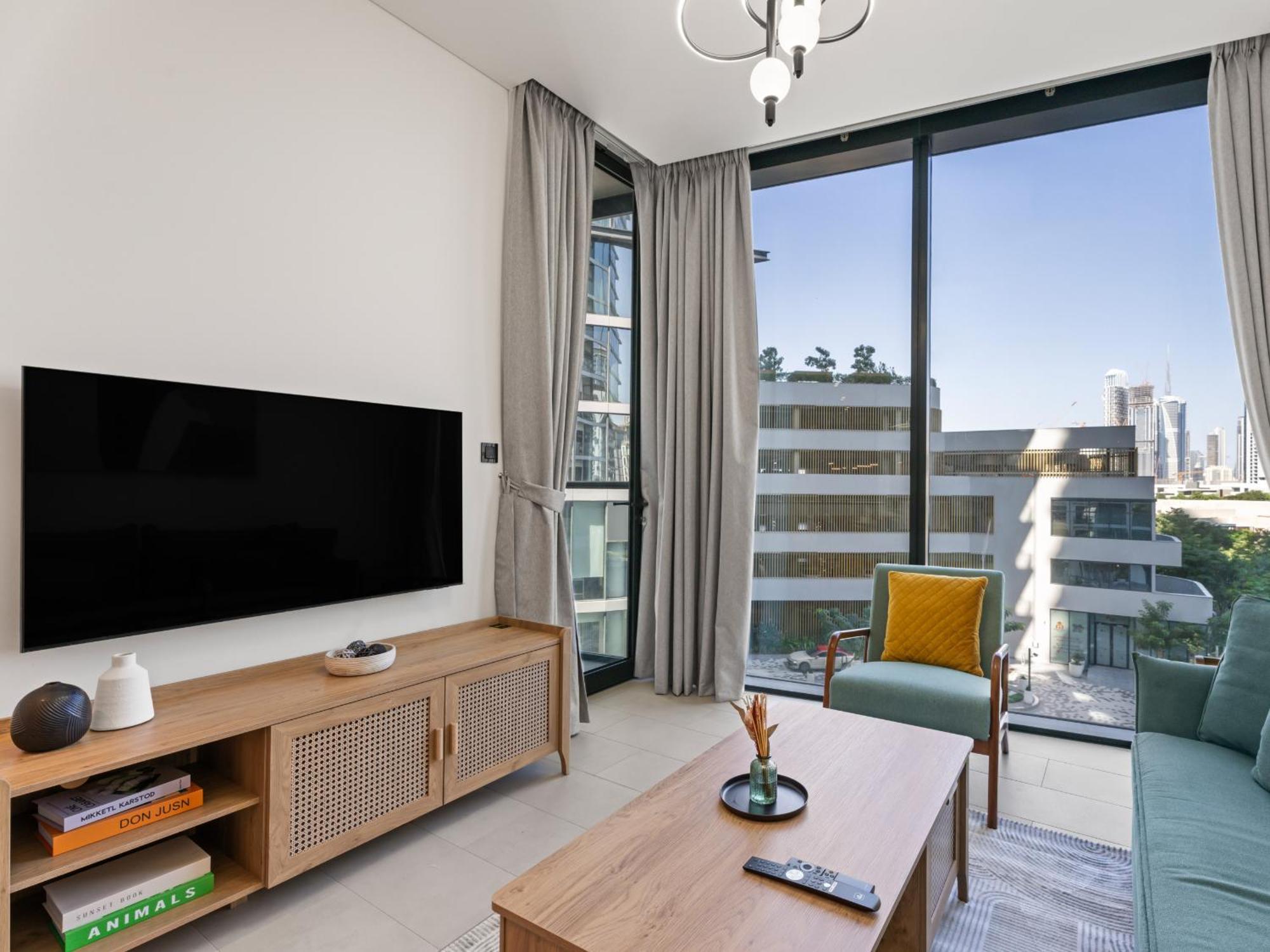 Apartment Luxury 1br Featuring Guest & Study Room-sobha Waves Dubai