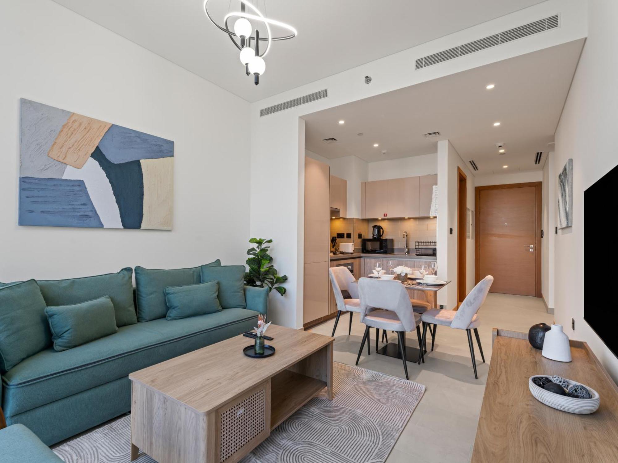 Apartment Luxury 1br Featuring Guest & Study Room-sobha Waves