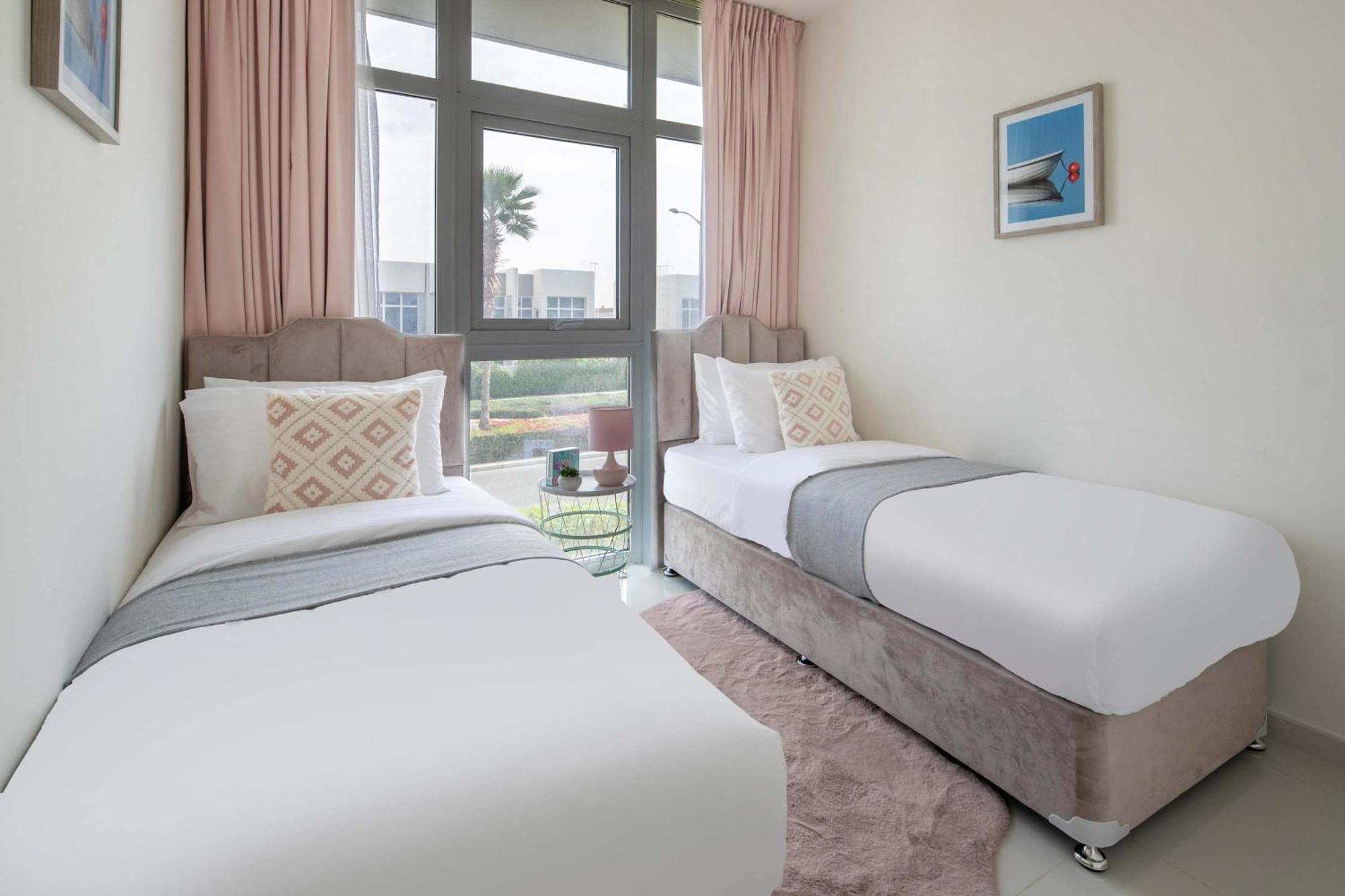 Frank Porter - Albizia Damac Hills 2 Villa