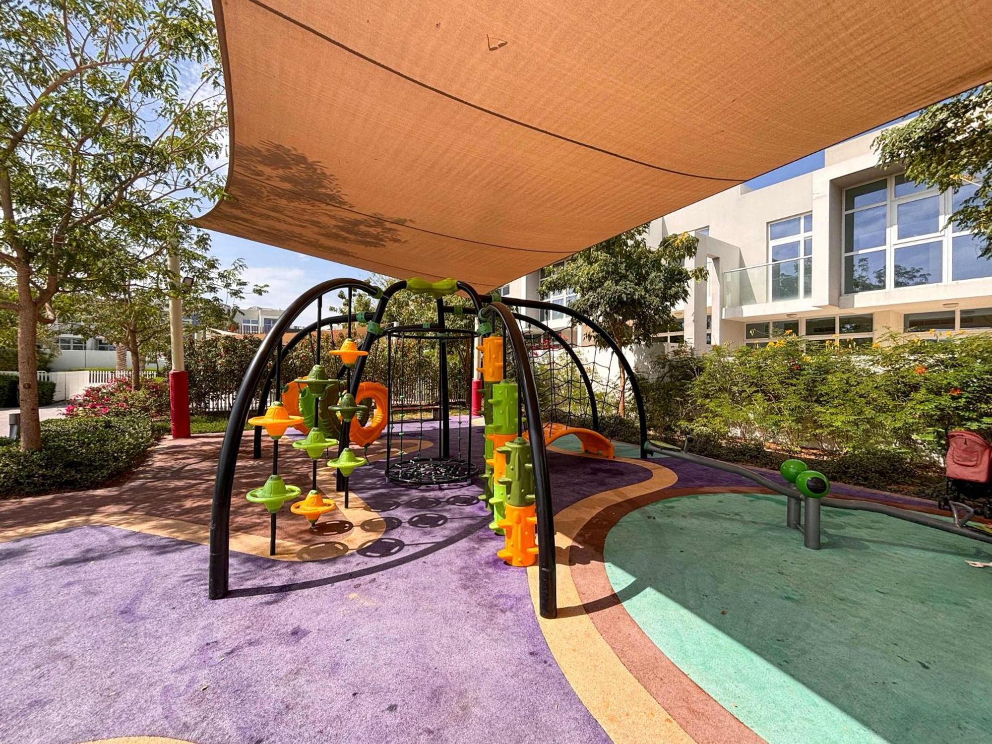 Villa Frank Porter - Albizia Damac Hills 2