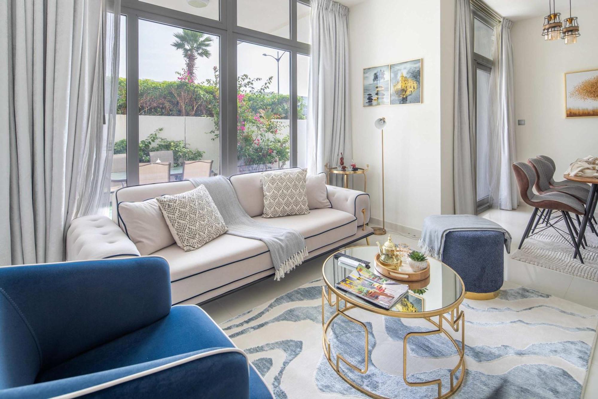 Frank Porter - Albizia Damac Hills 2 * Dubai