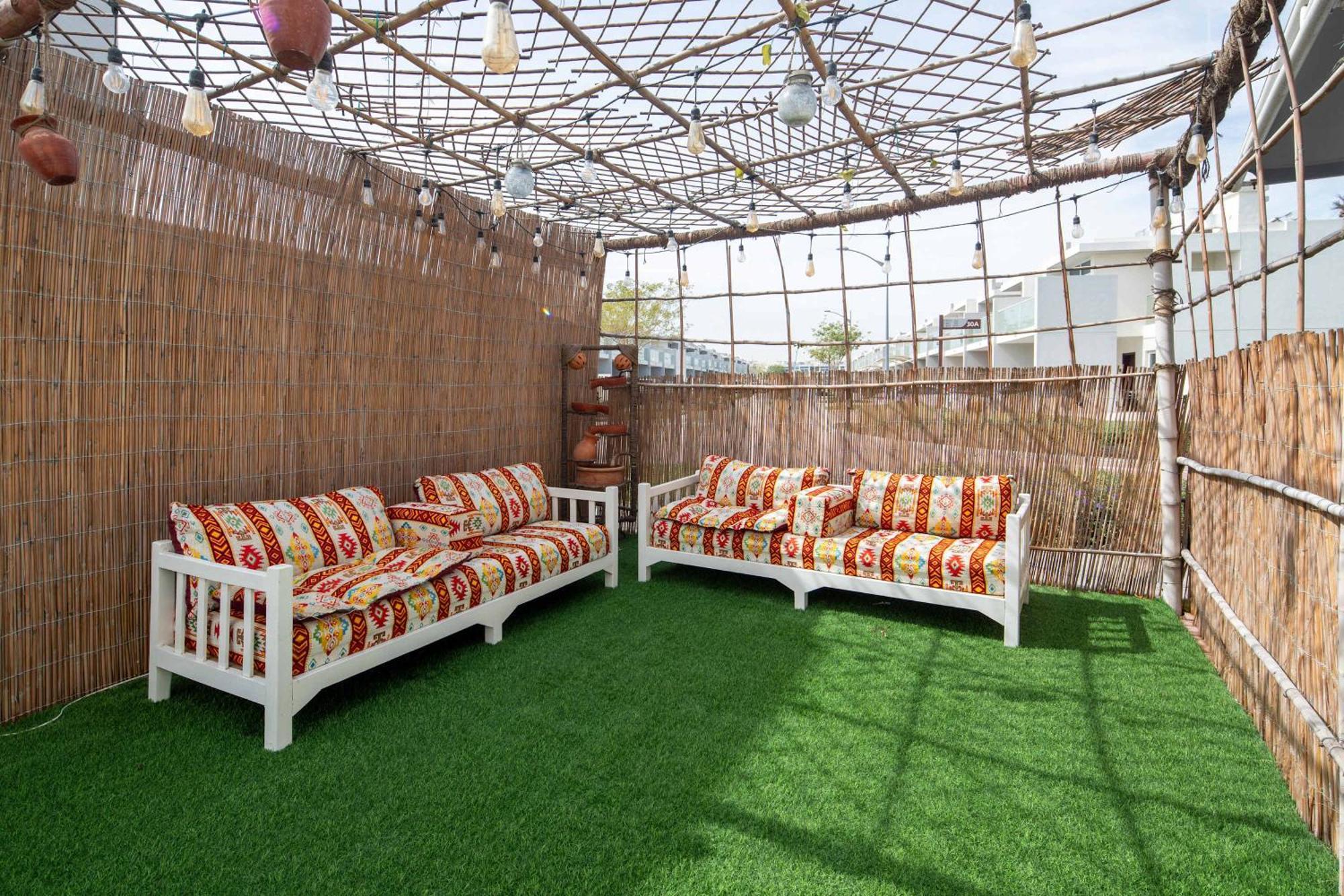 Frank Porter - Albizia Damac Hills 2 Villa