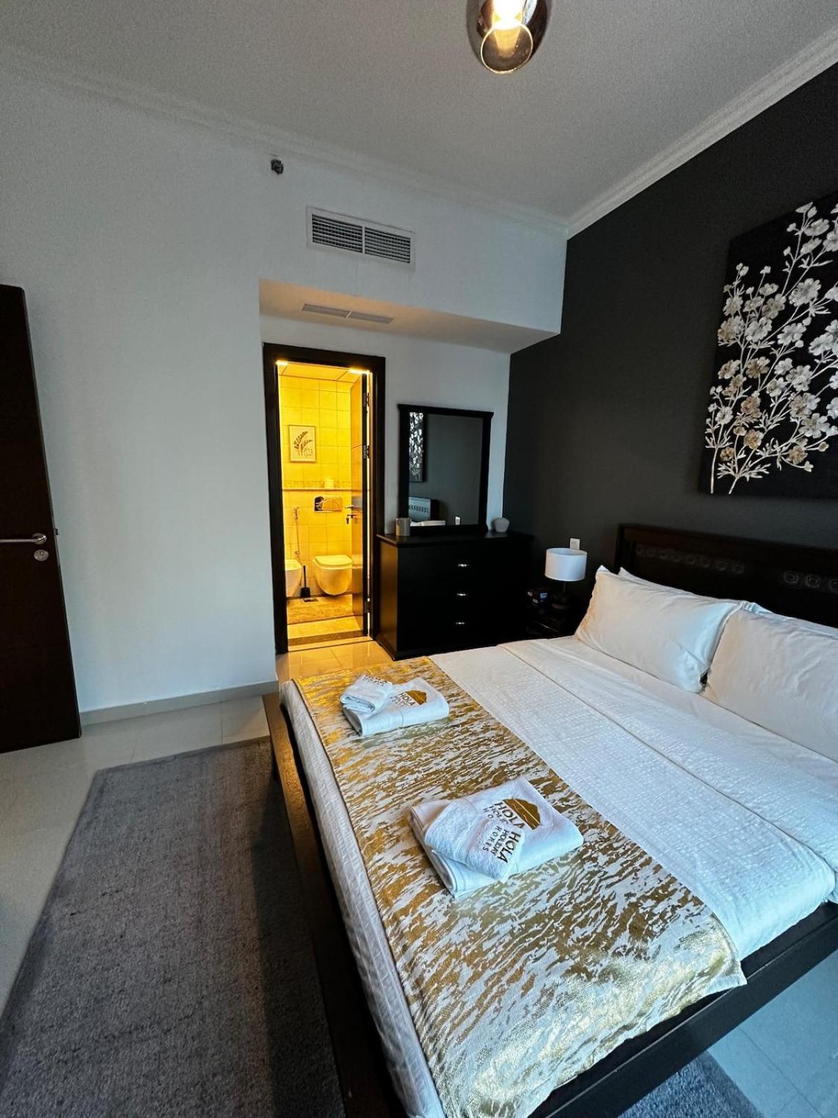 Modern One-bedroom In Heart Of Marina *