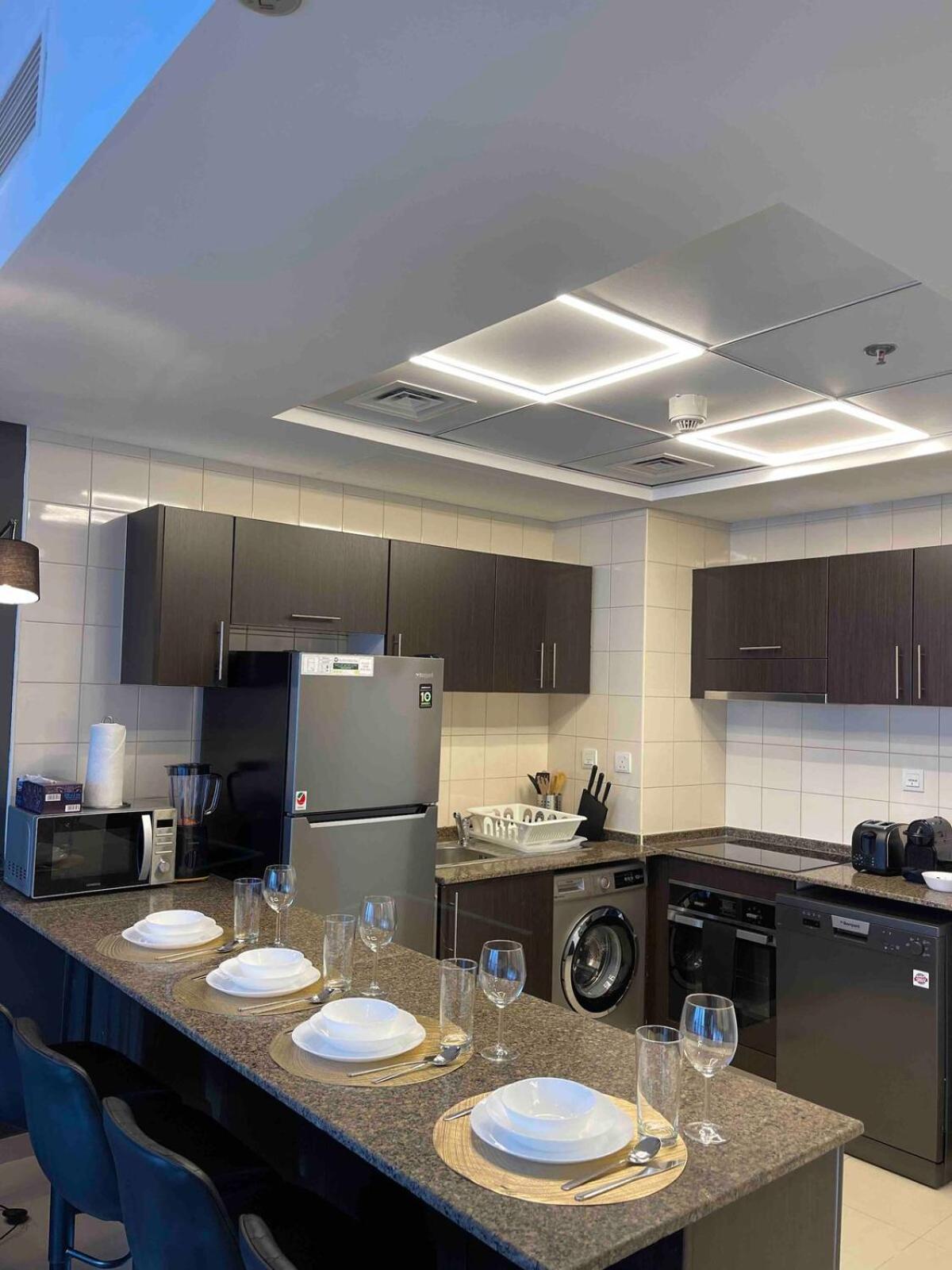 Modern One-bedroom In Heart Of Marina Apartment Dubai