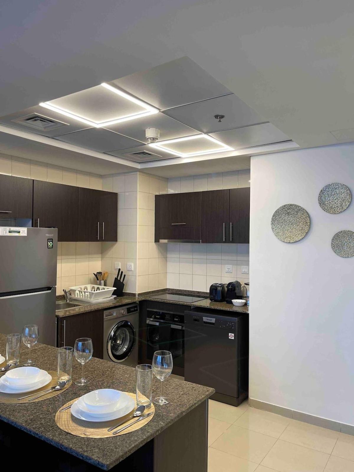 Modern One-bedroom In Heart Of Marina Dubai