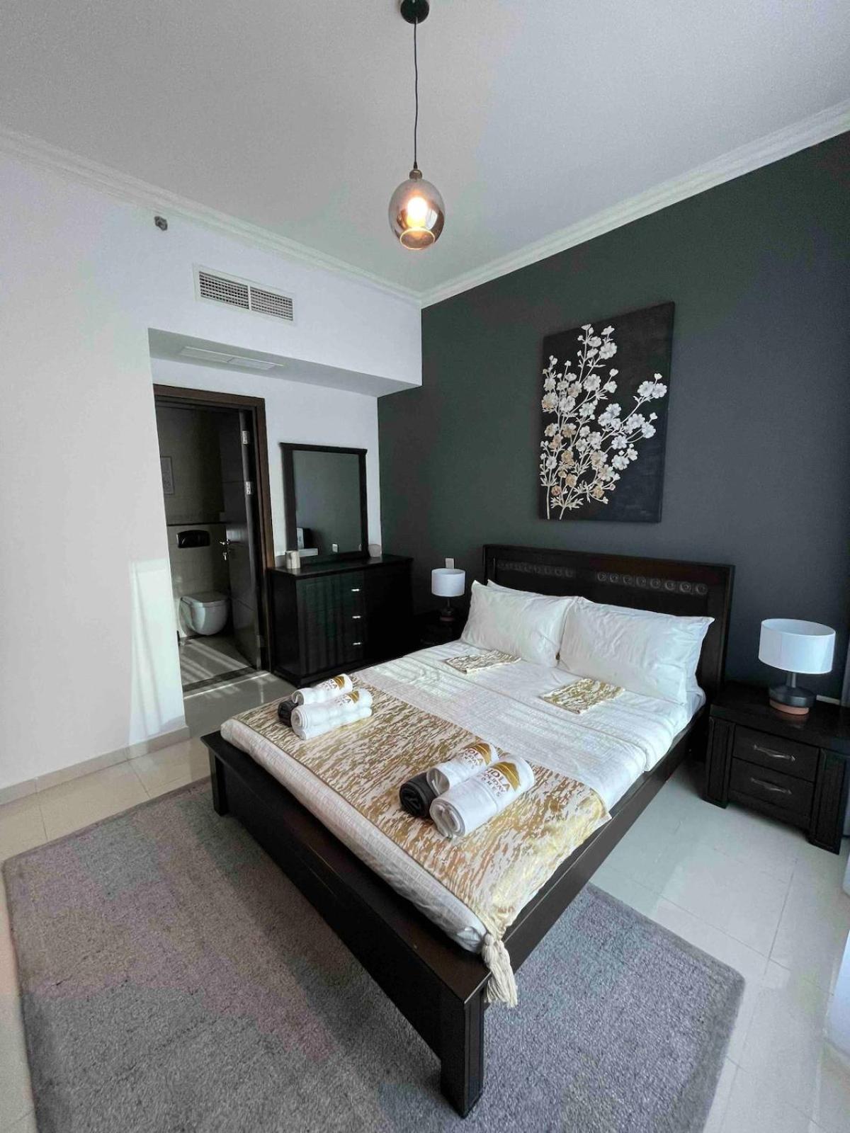 Modern One-bedroom In Heart Of Marina Apartment *
