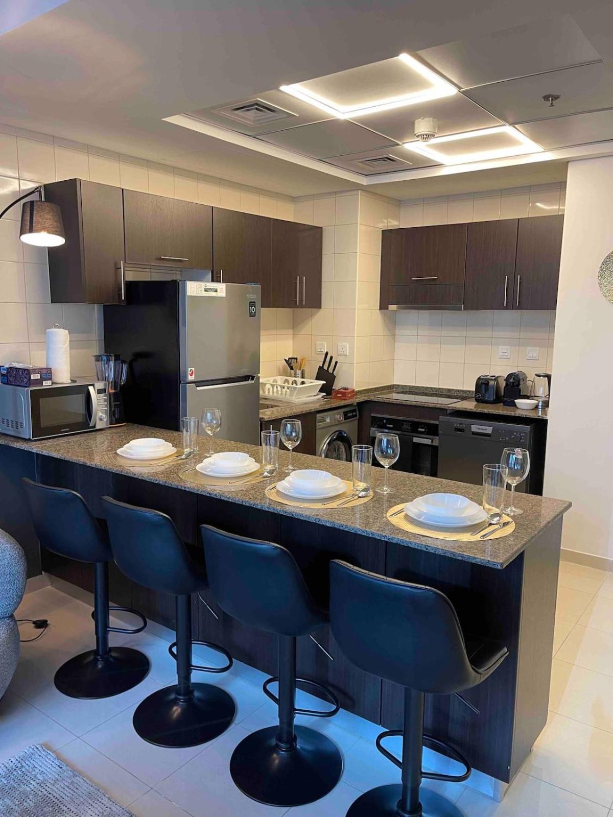 Apartment Modern One-bedroom In Heart Of Marina Dubai