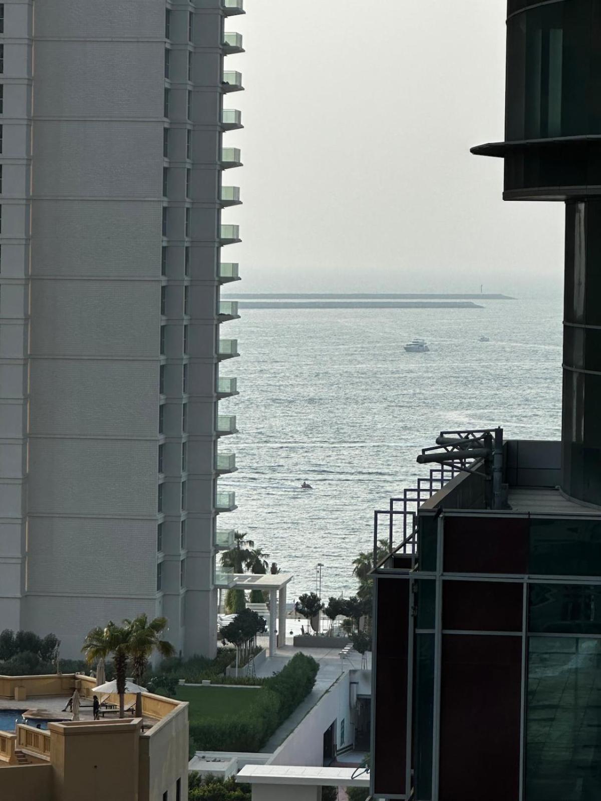 Modern One-bedroom In Heart Of Marina Dubai