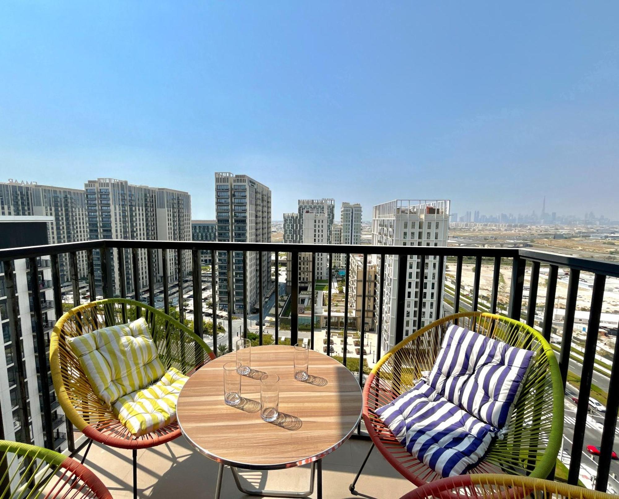 Stylish 1br In Prime Hills * Dubai
