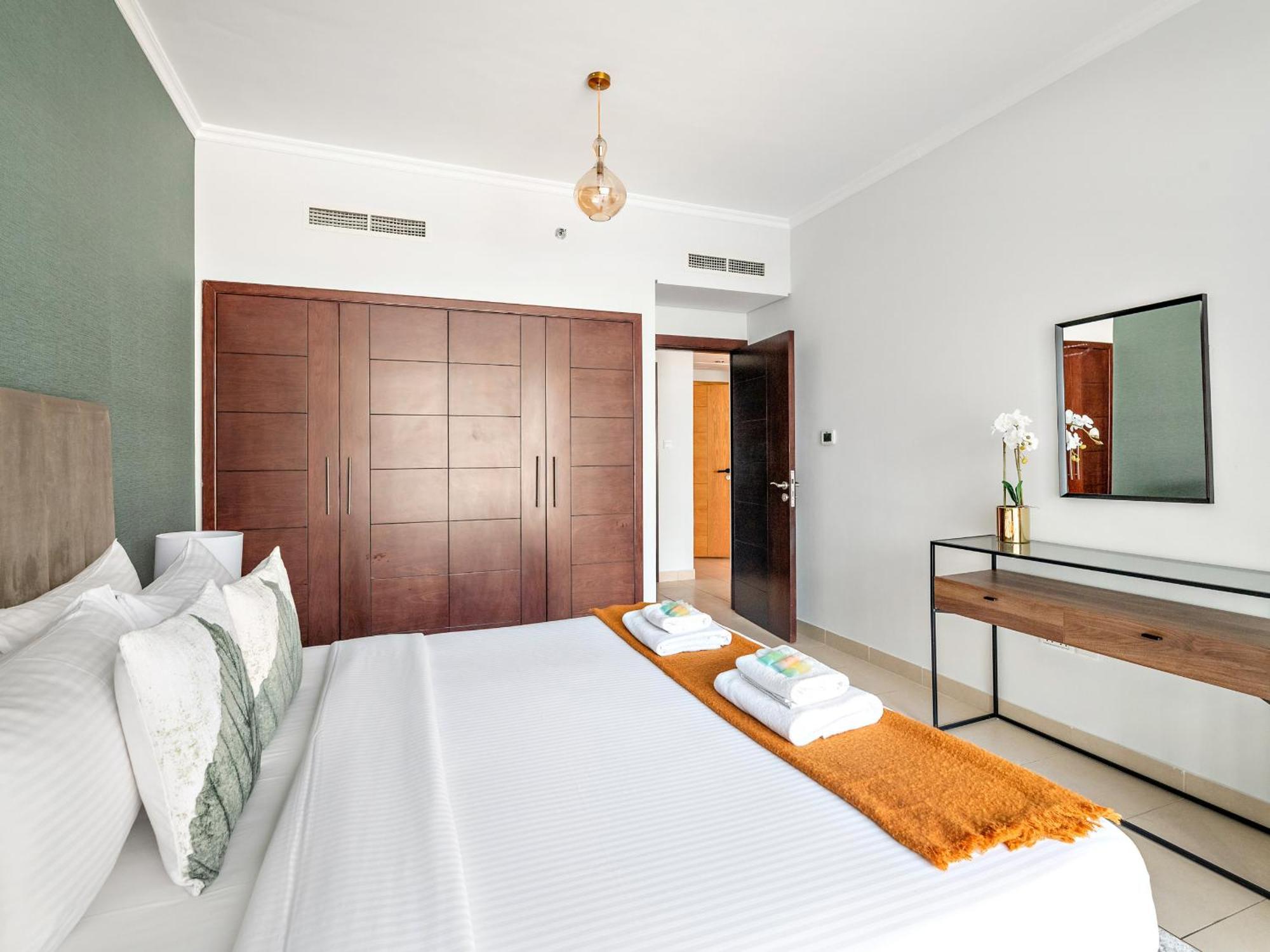 Cozy 1bdr Unit -burj Views, Downtown Apartment Dubai