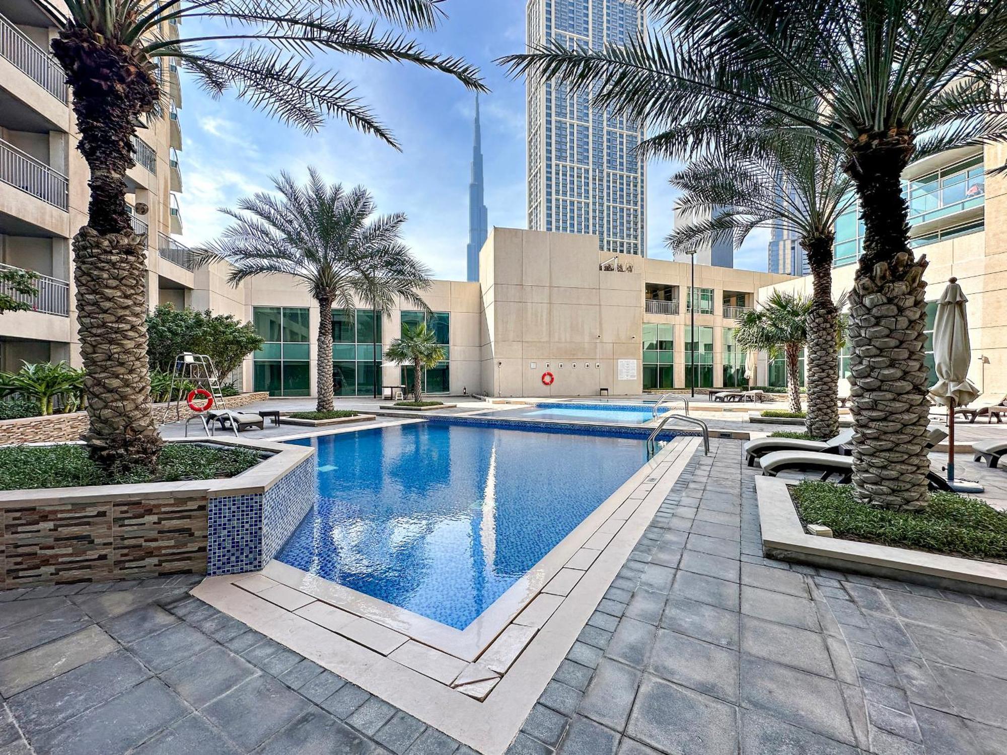 Cozy 1bdr Unit -burj Views, Downtown Apartment *