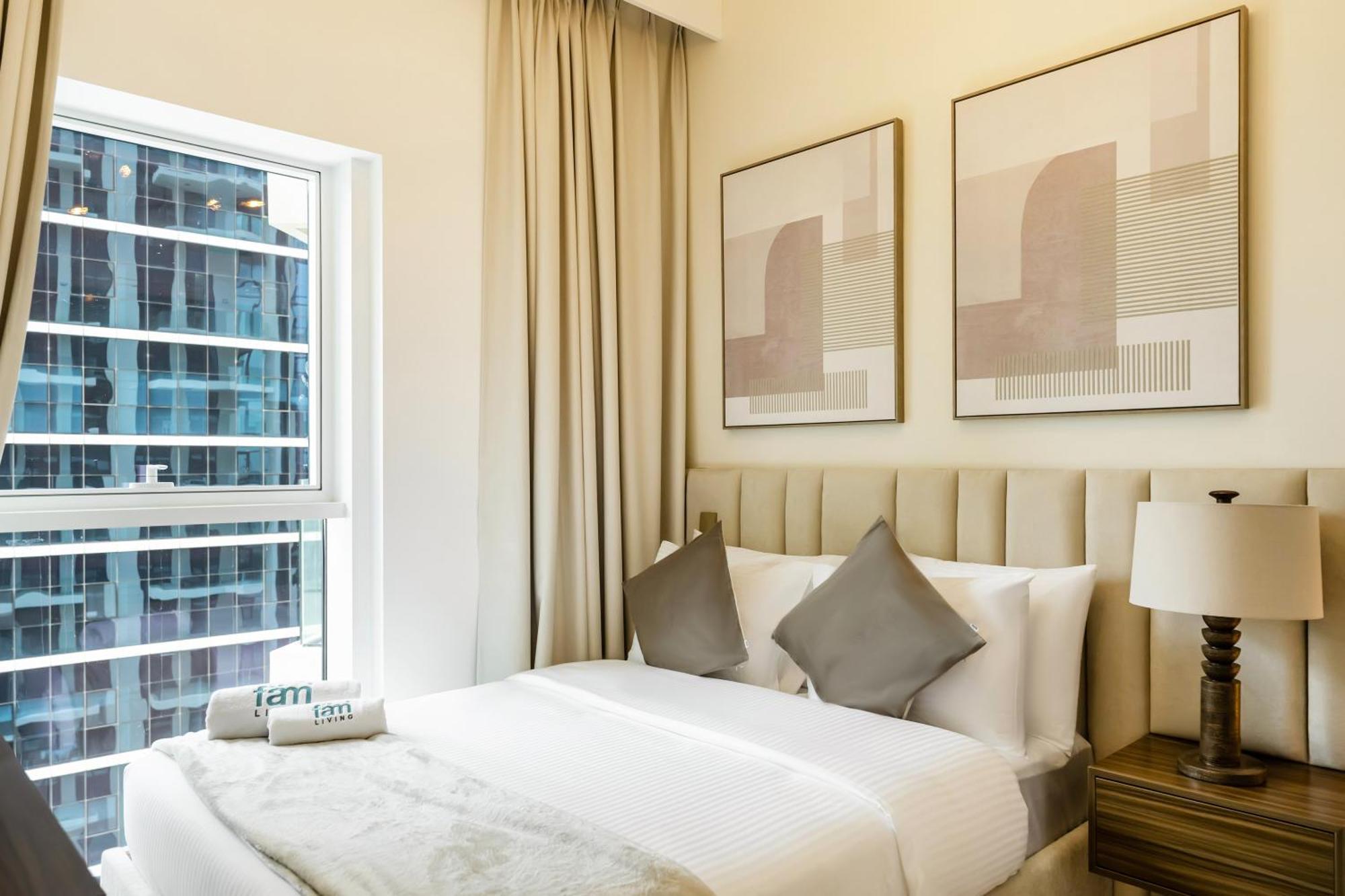 Fam Living - 3 Bedroom And Maids Retreat Overlooking Canal Dubai