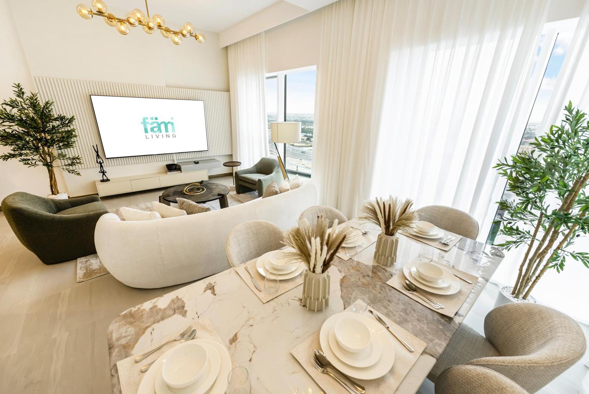 Apartment Fam Living - 3 Bedroom And Maids Retreat Overlooking Canal *
