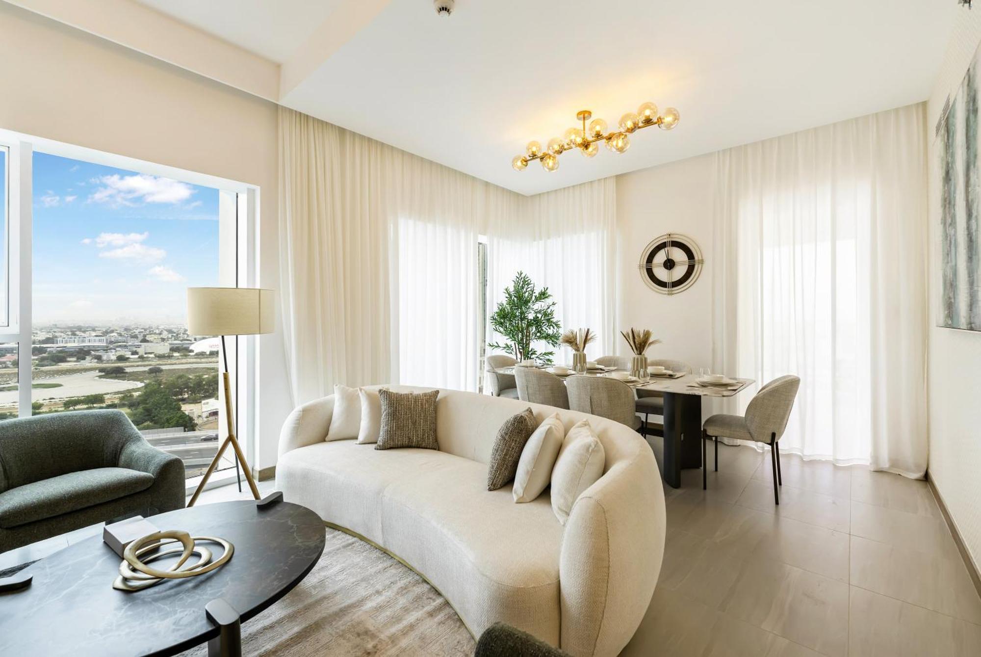 Fam Living - 3 Bedroom And Maids Retreat Overlooking Canal Dubai