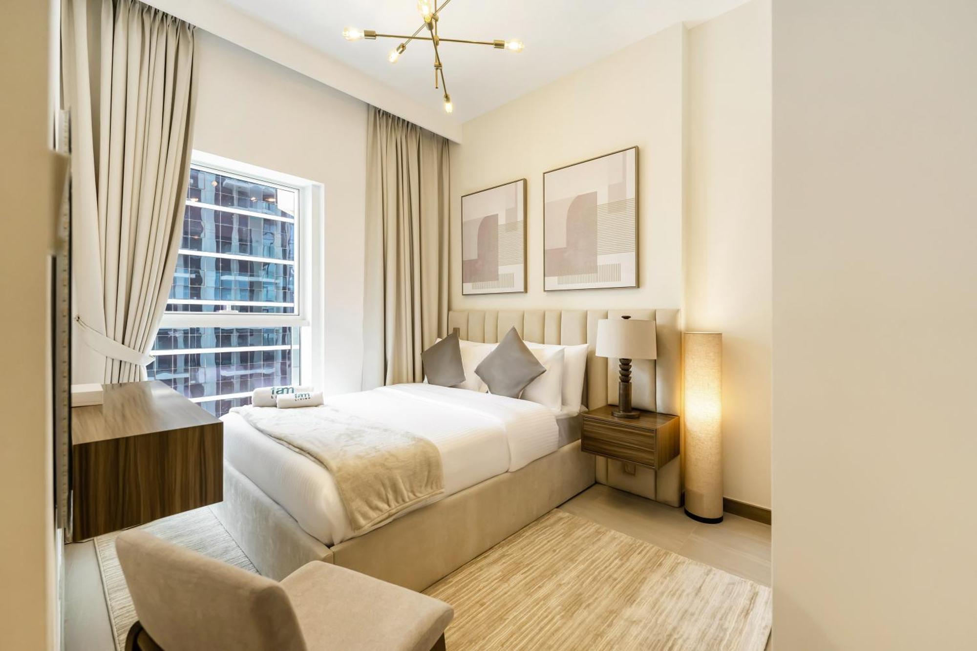 Fam Living - 3 Bedroom And Maids Retreat Overlooking Canal * Dubai