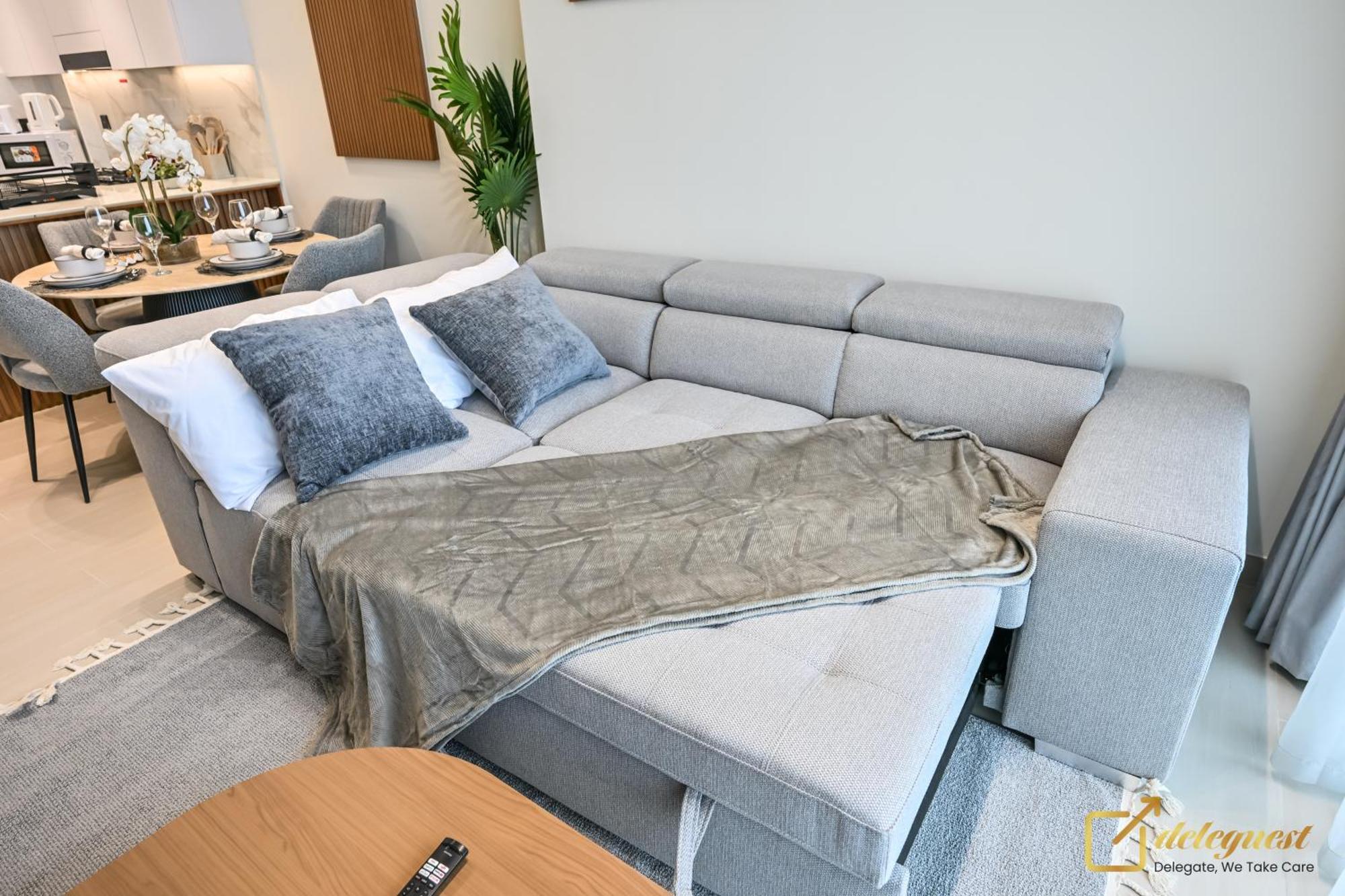Stunning 1br In Jvc Binghatti Amber By Deleguest Dubai