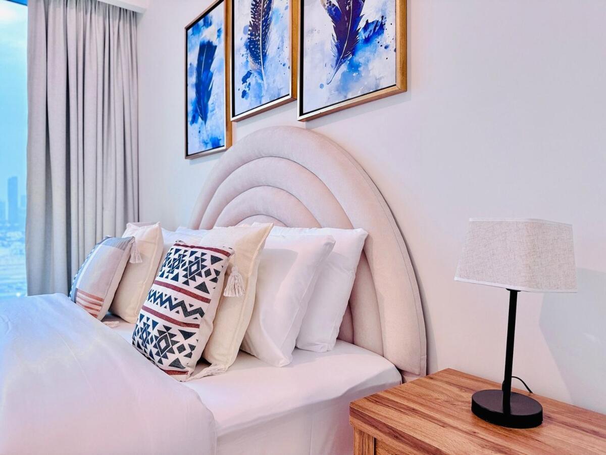 Canal Front - Luxury 2br In Al Wasl Apartment