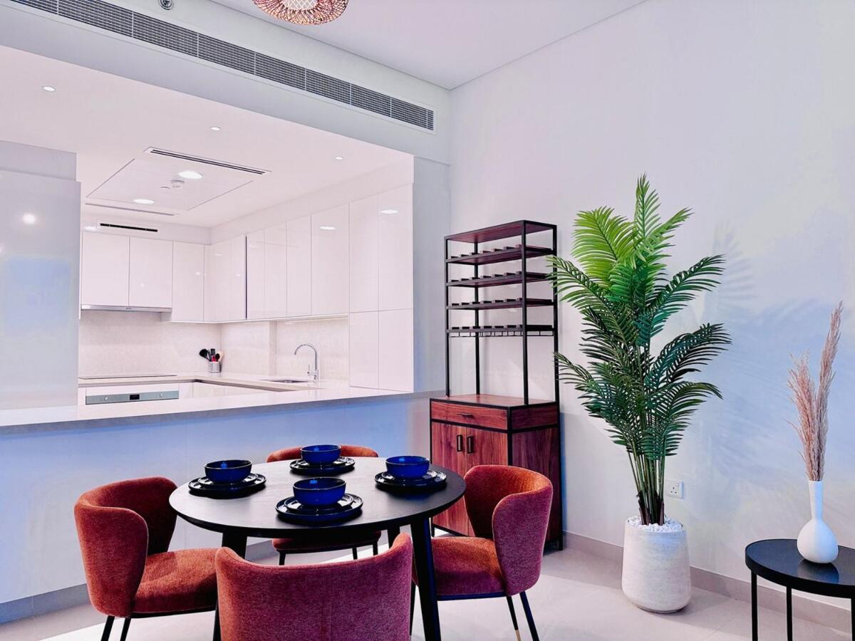 Canal Front - Luxury 2br In Al Wasl