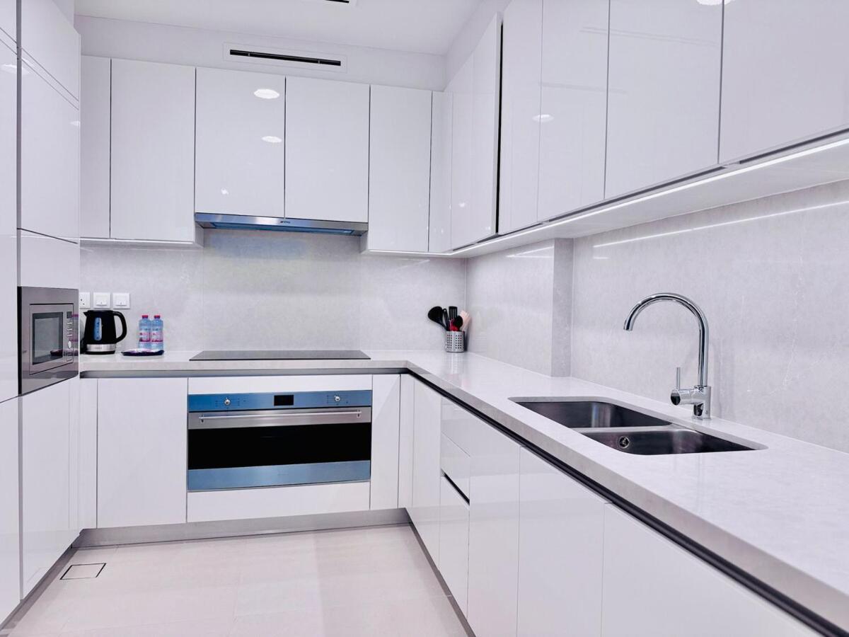 Canal Front - Luxury 2br In Al Wasl Apartment *