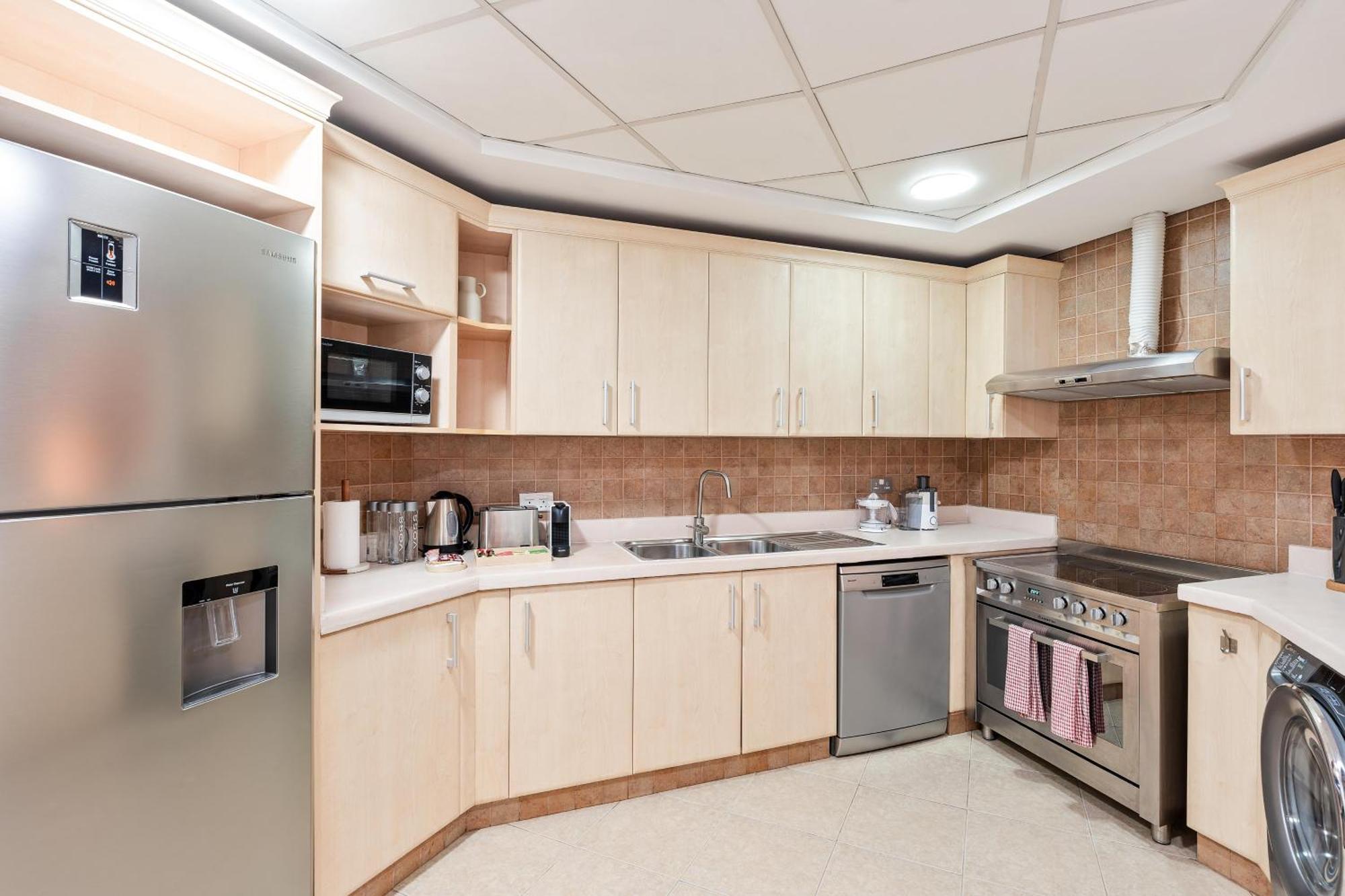 Private 2 Bedroom With Panoramic Sea View And Pool Palm Jumeirah * Dubai