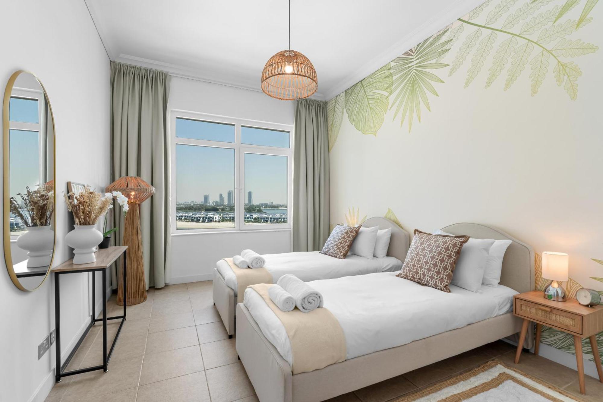 Private 2 Bedroom With Panoramic Sea View And Pool Palm Jumeirah Dubai