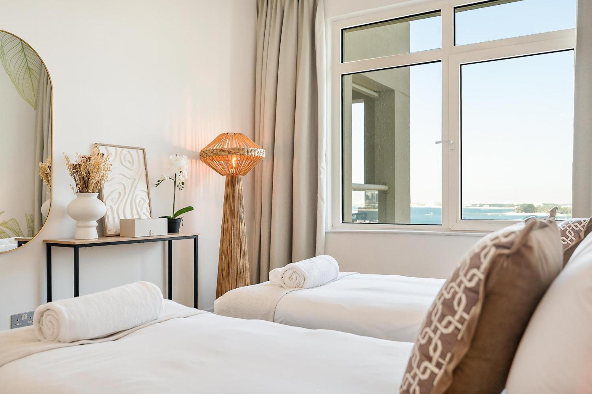 Private 2 Bedroom With Panoramic Sea View And Pool Palm Jumeirah *