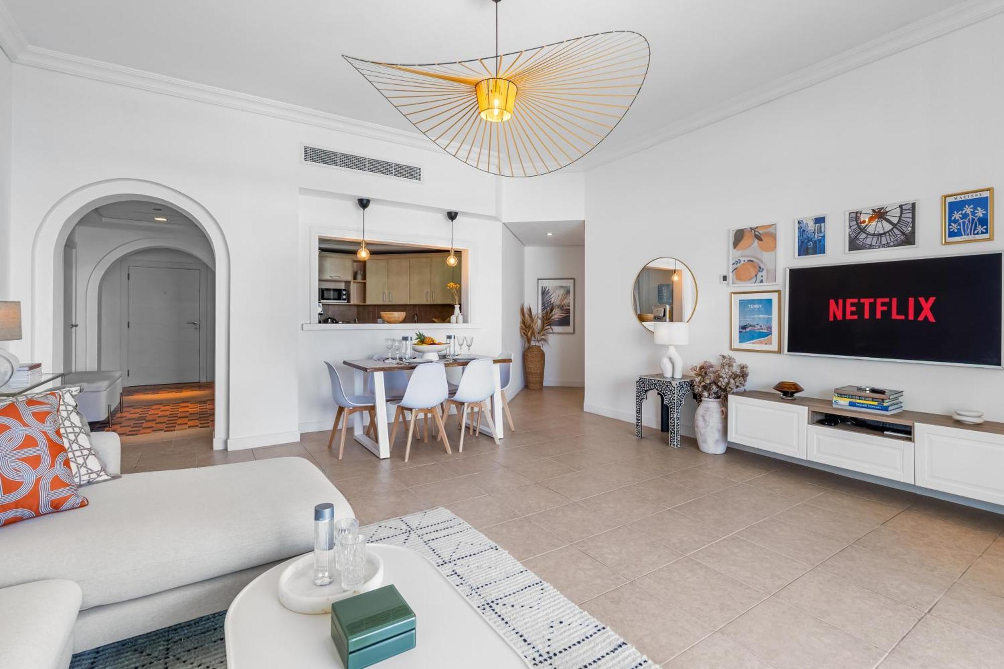 Private 2 Bedroom With Panoramic Sea View And Pool Palm Jumeirah