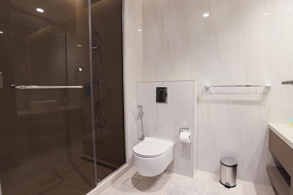 Apartment Stunning In Peninsula Five *