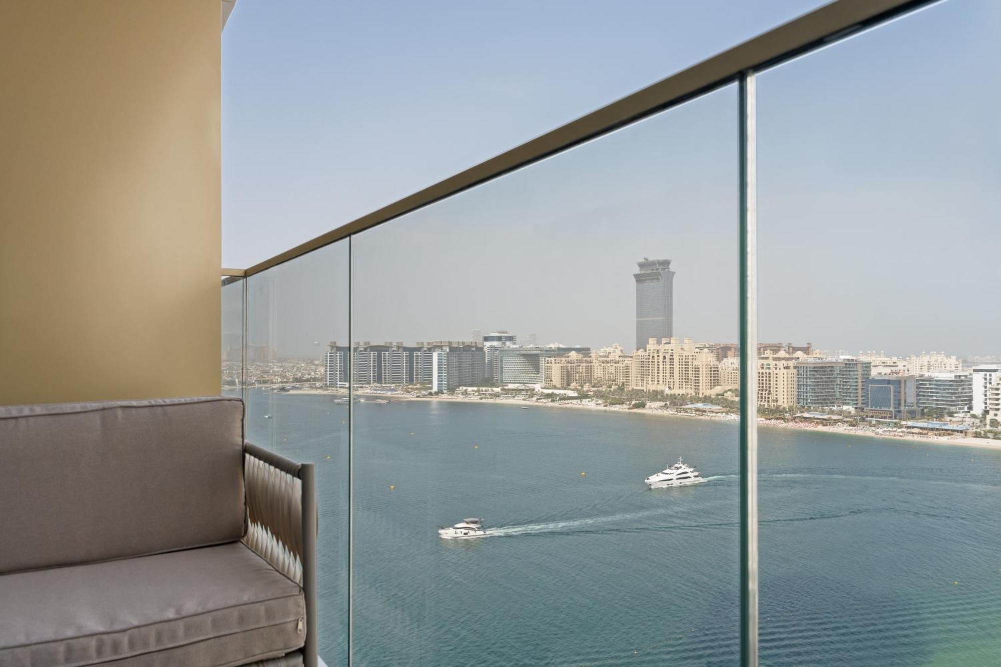 Apartment Sea-facing 1br At Beachfront 50 Off Eid Promo