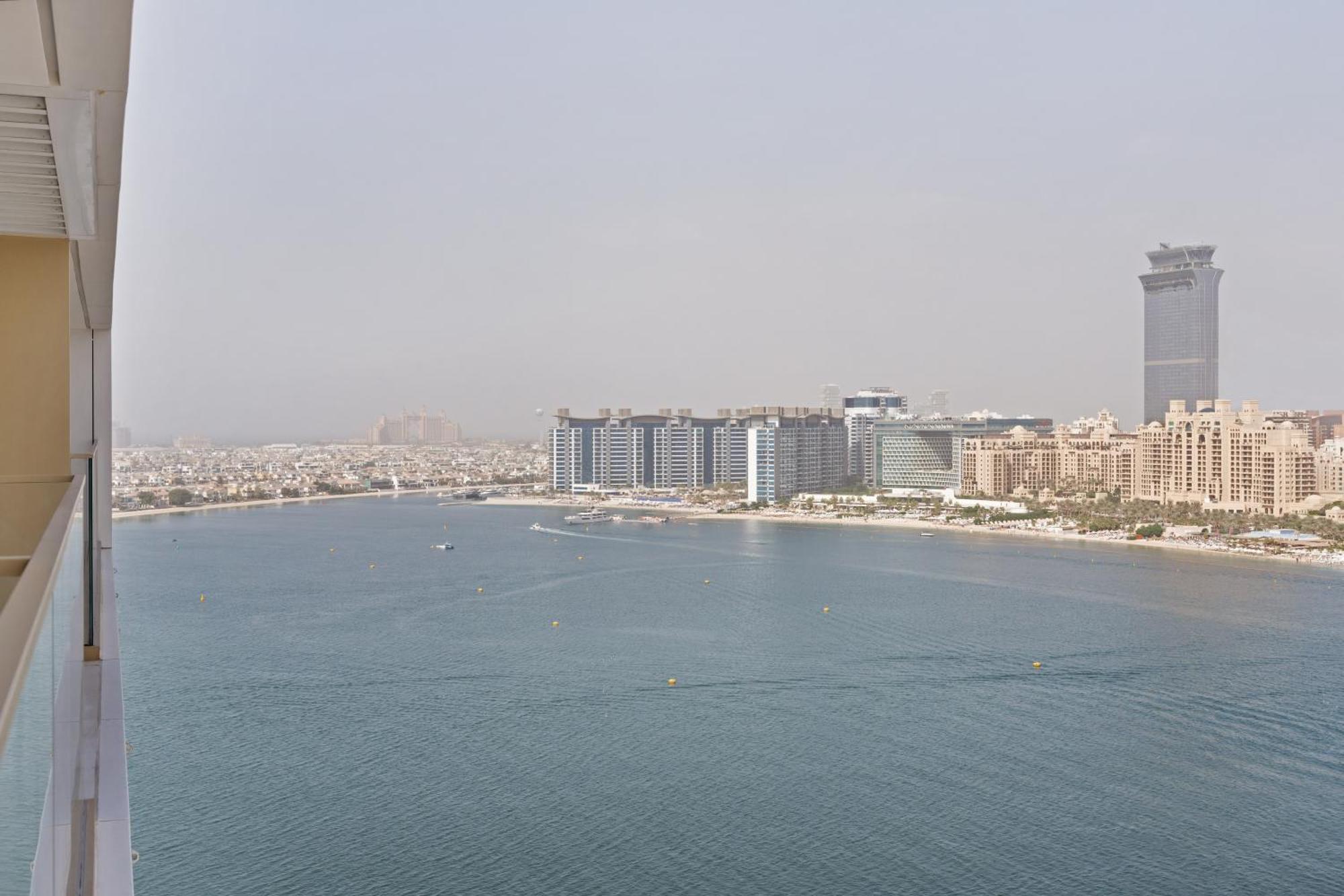 Sea-facing 1br At Beachfront 50 Off Eid Promo Apartment