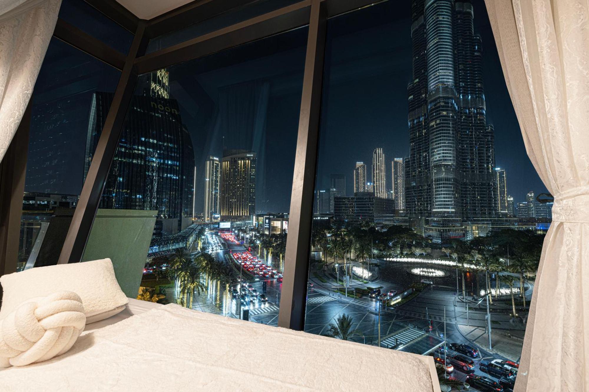 Luxurious 1br With Amazing Burj Khalifa View! * Dubai