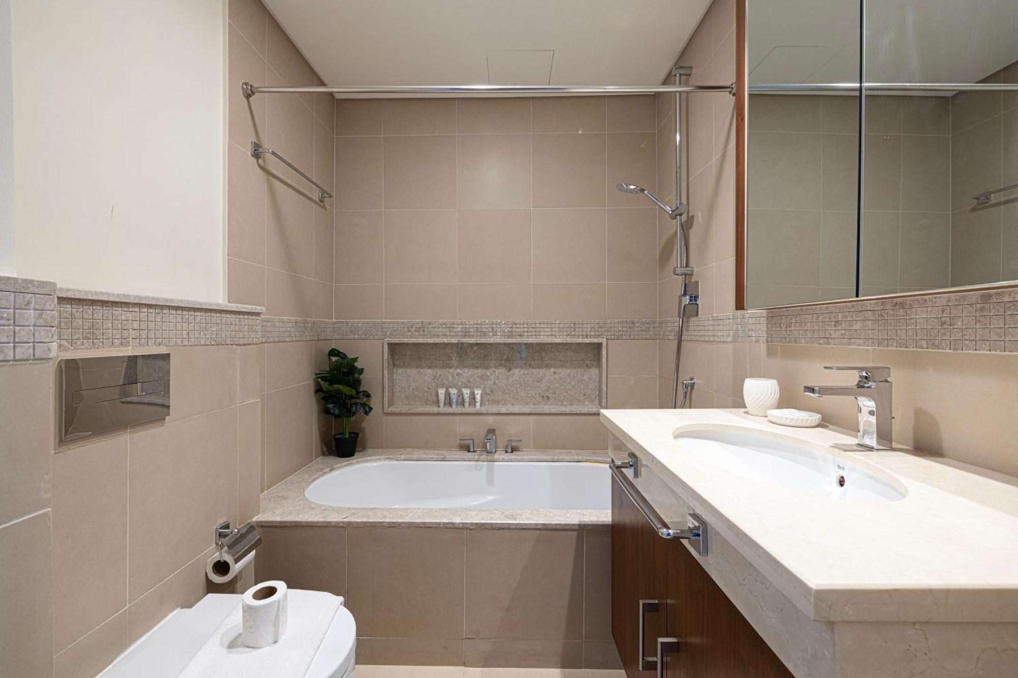 Luxurious 1br With Amazing Burj Khalifa View!