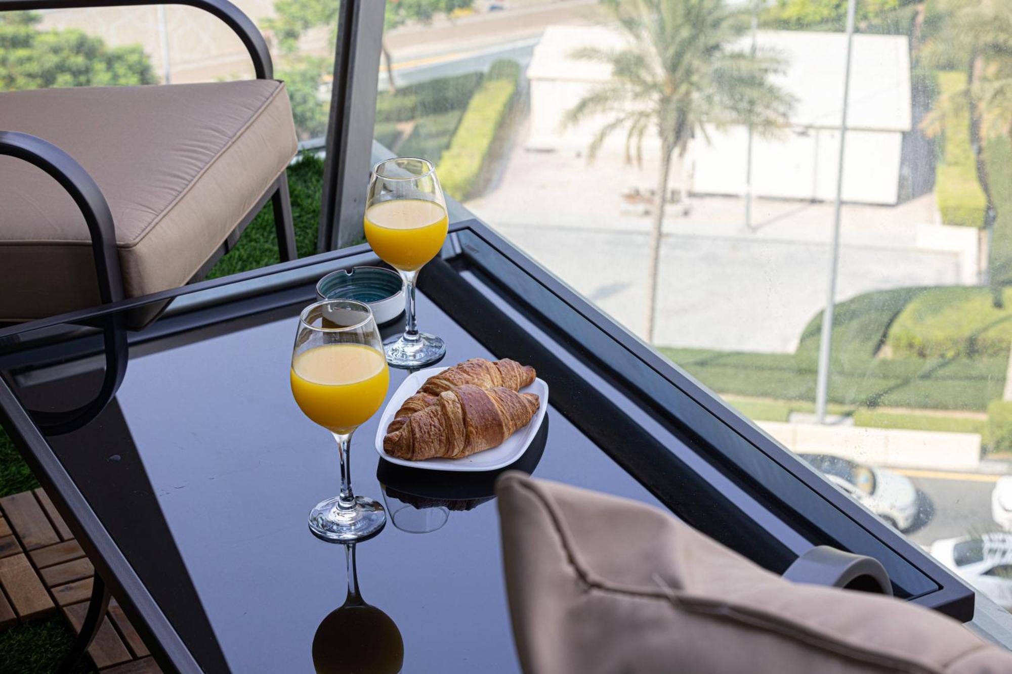 Luxurious 1br With Amazing Burj Khalifa View!