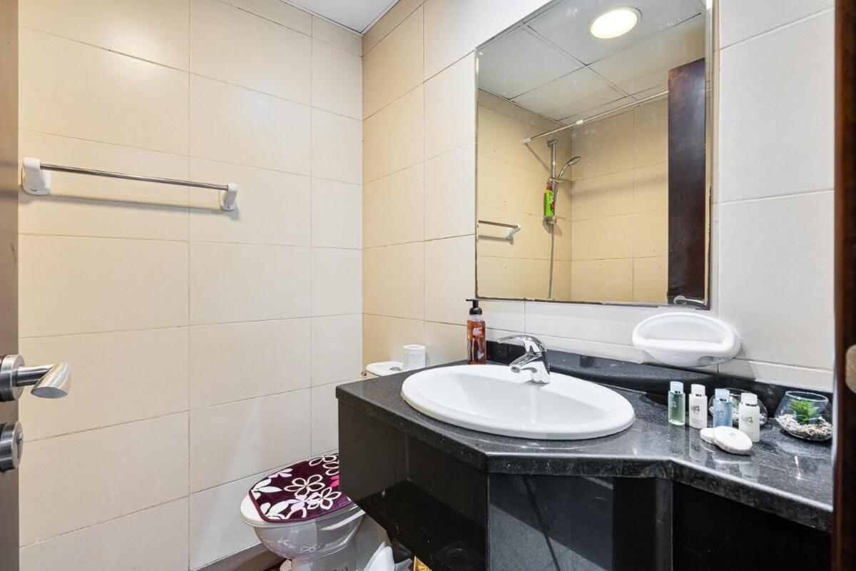 Apartment Amazing With Sauna, Gym And Pool Dubai
