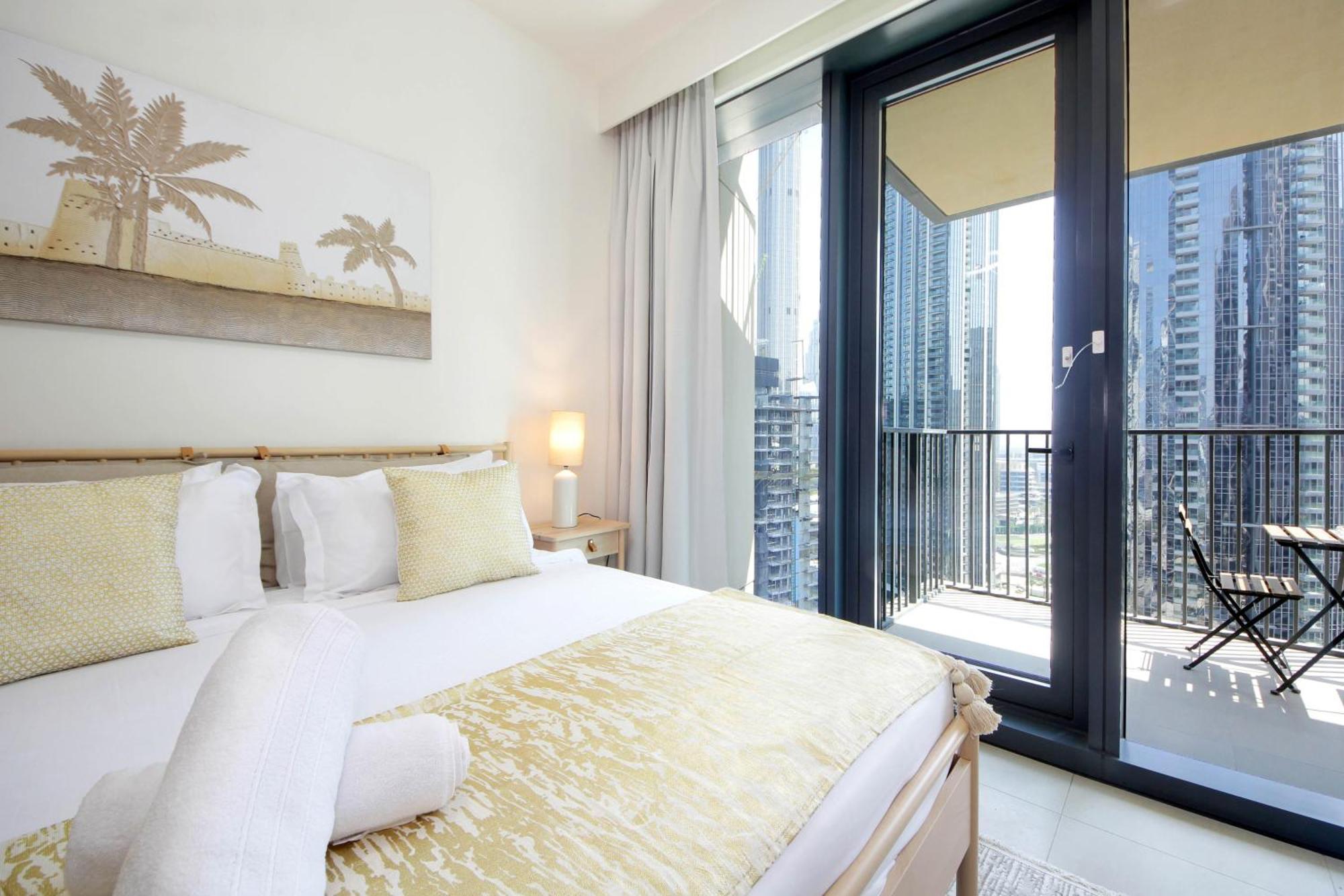 Spacious 2bhk Boulevard Heights Downtown * Dubai