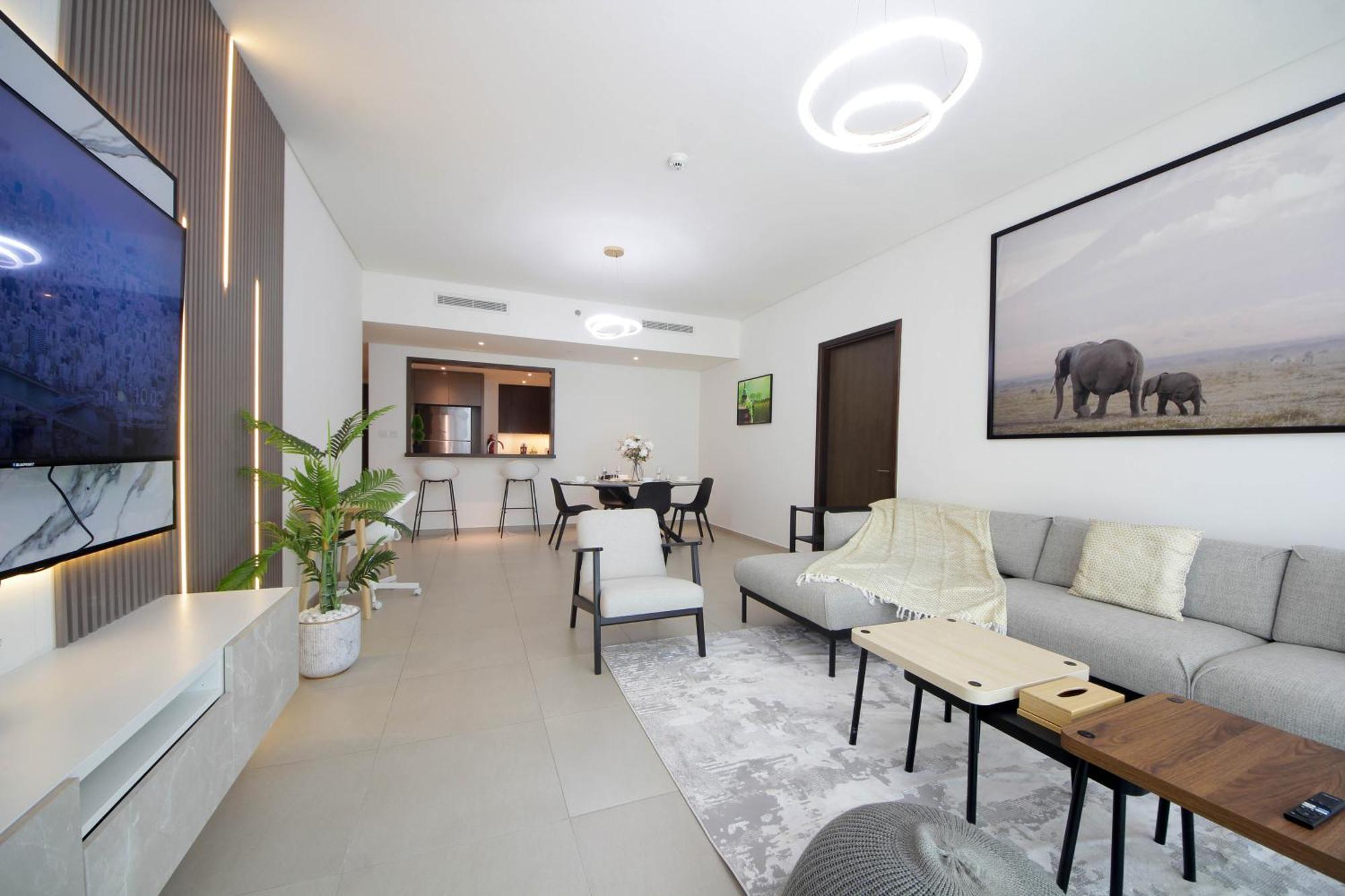 Apartment Spacious 2bhk Boulevard Heights Downtown *