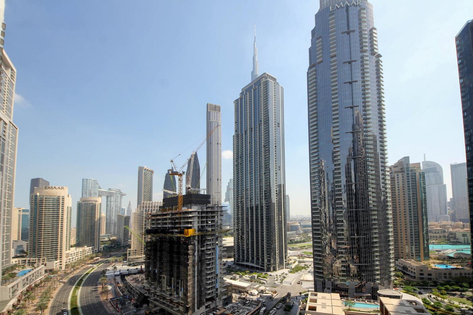 Spacious 2bhk Boulevard Heights Downtown * Dubai