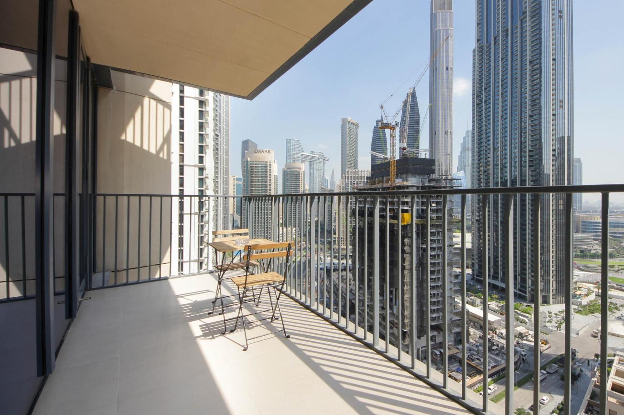 Spacious 2bhk Boulevard Heights Downtown Apartment