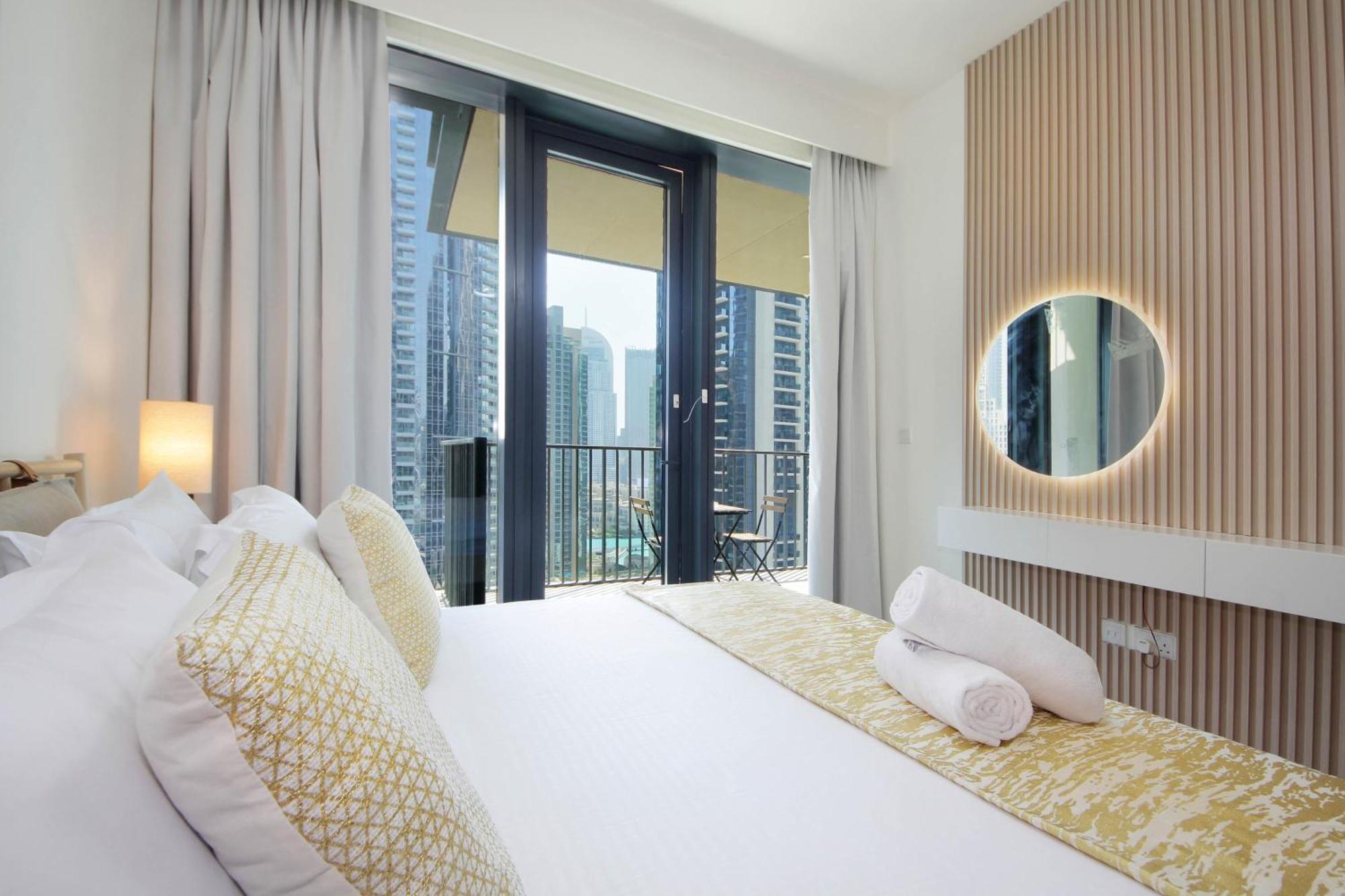 Spacious 2bhk Boulevard Heights Downtown Apartment *