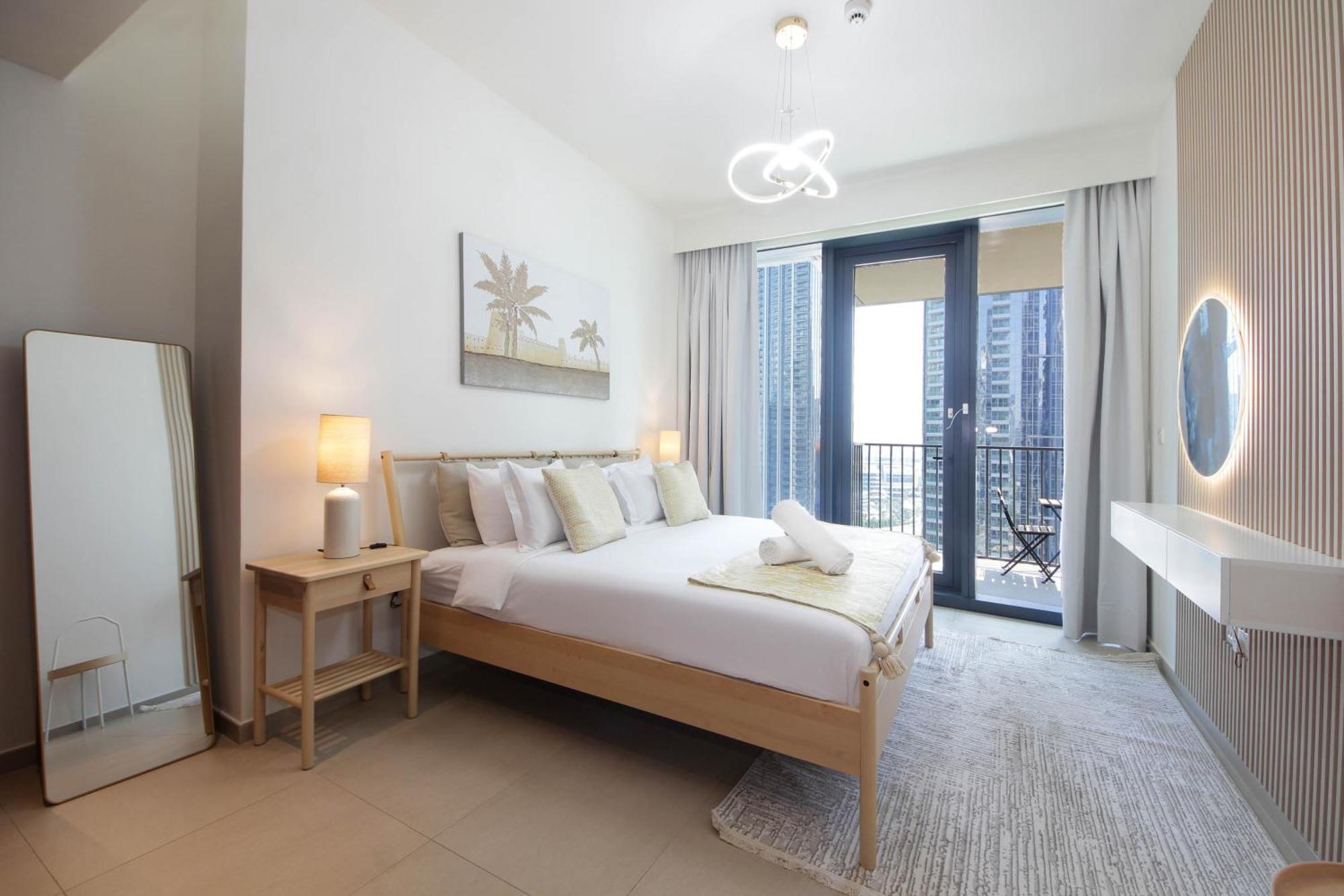 Spacious 2bhk Boulevard Heights Downtown