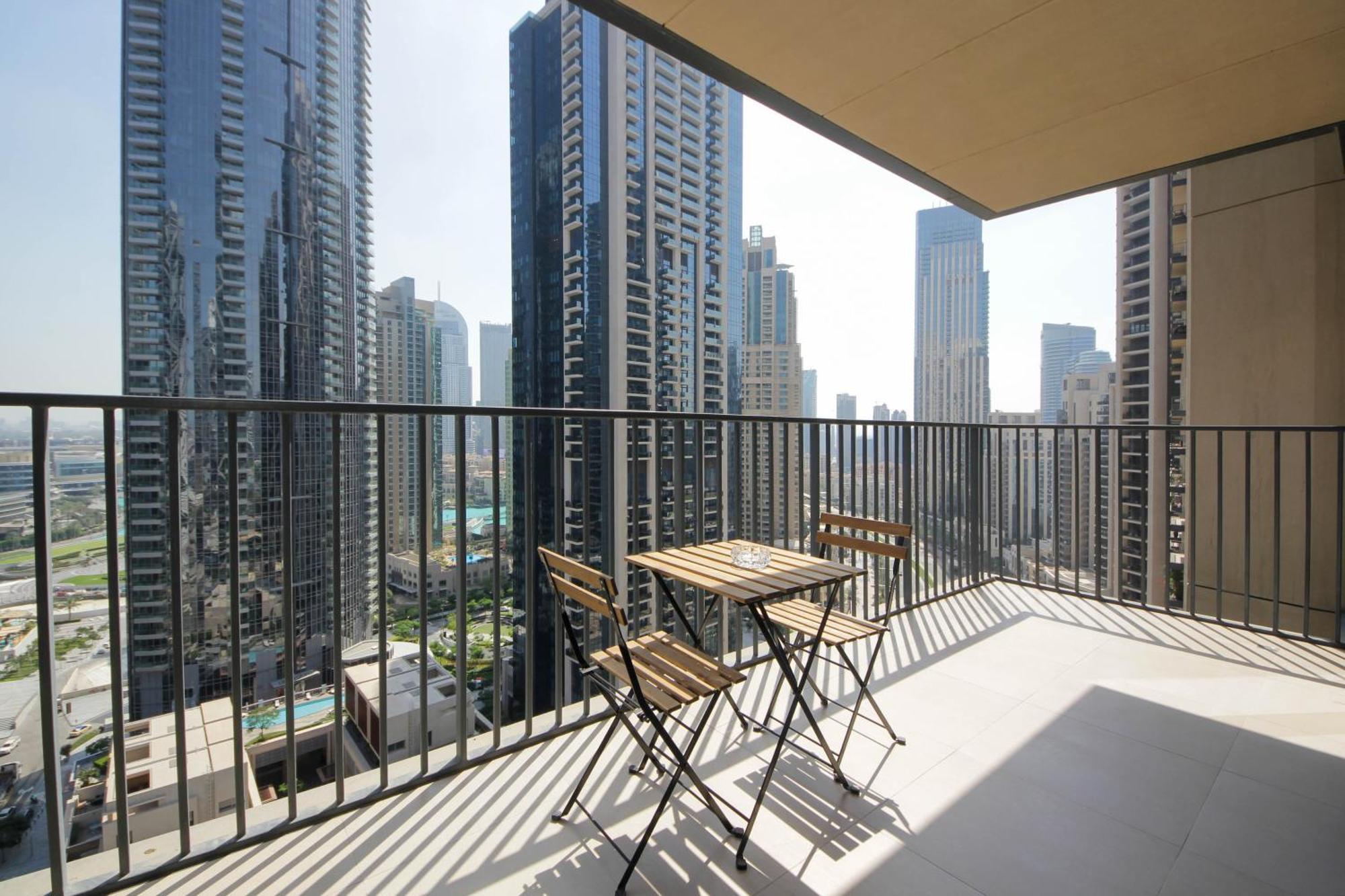 Apartment Spacious 2bhk Boulevard Heights Downtown